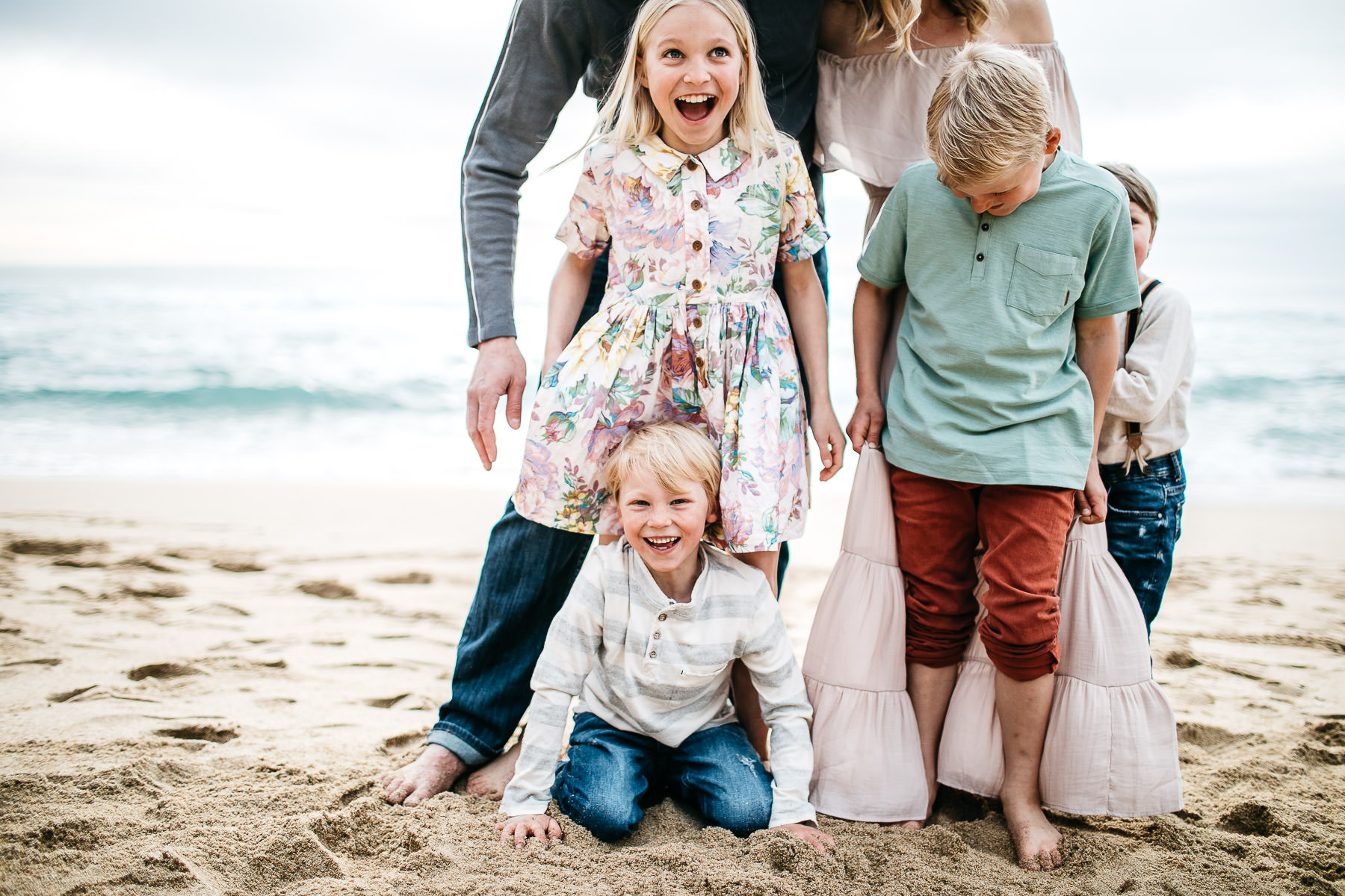 half-moon-bay-ca-sunset-family-lifestyle-session-golden-light-6