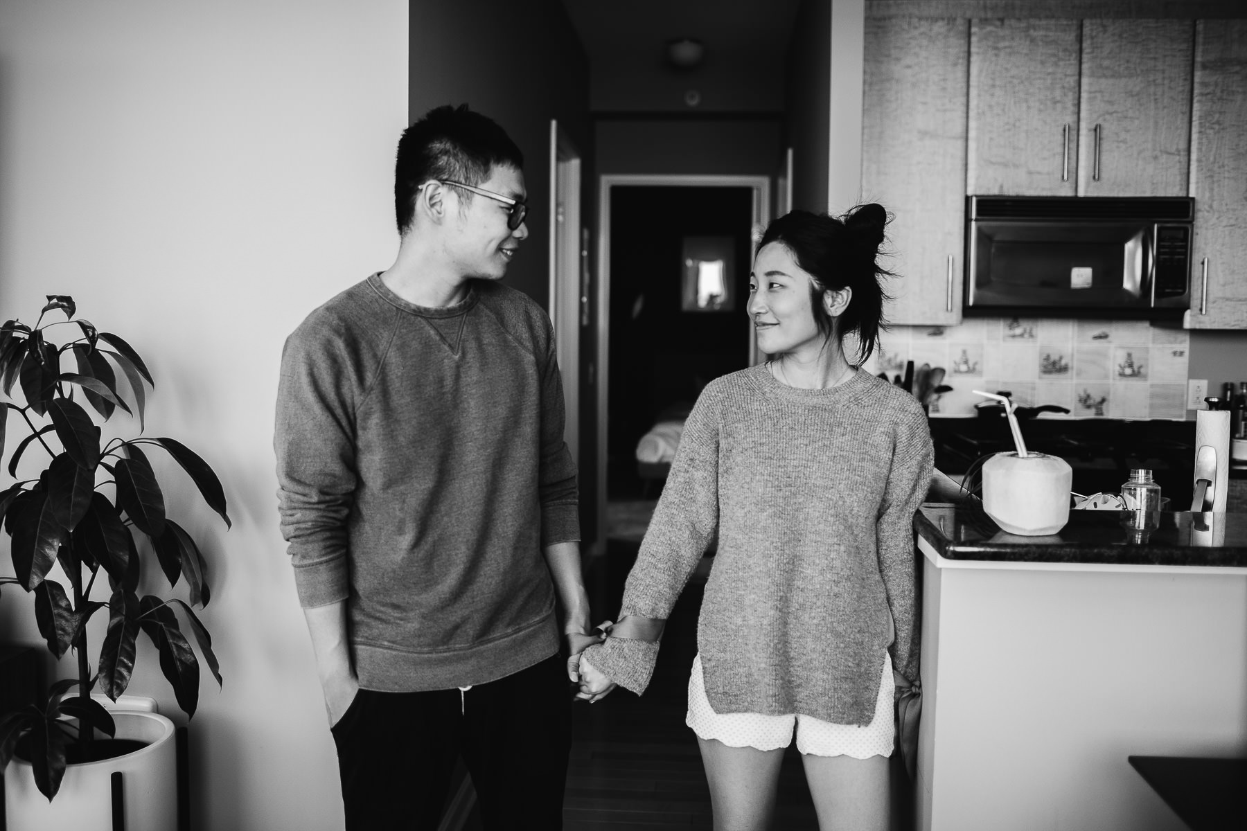 san-francisco-in-home-engagement-lifestyle-session-45