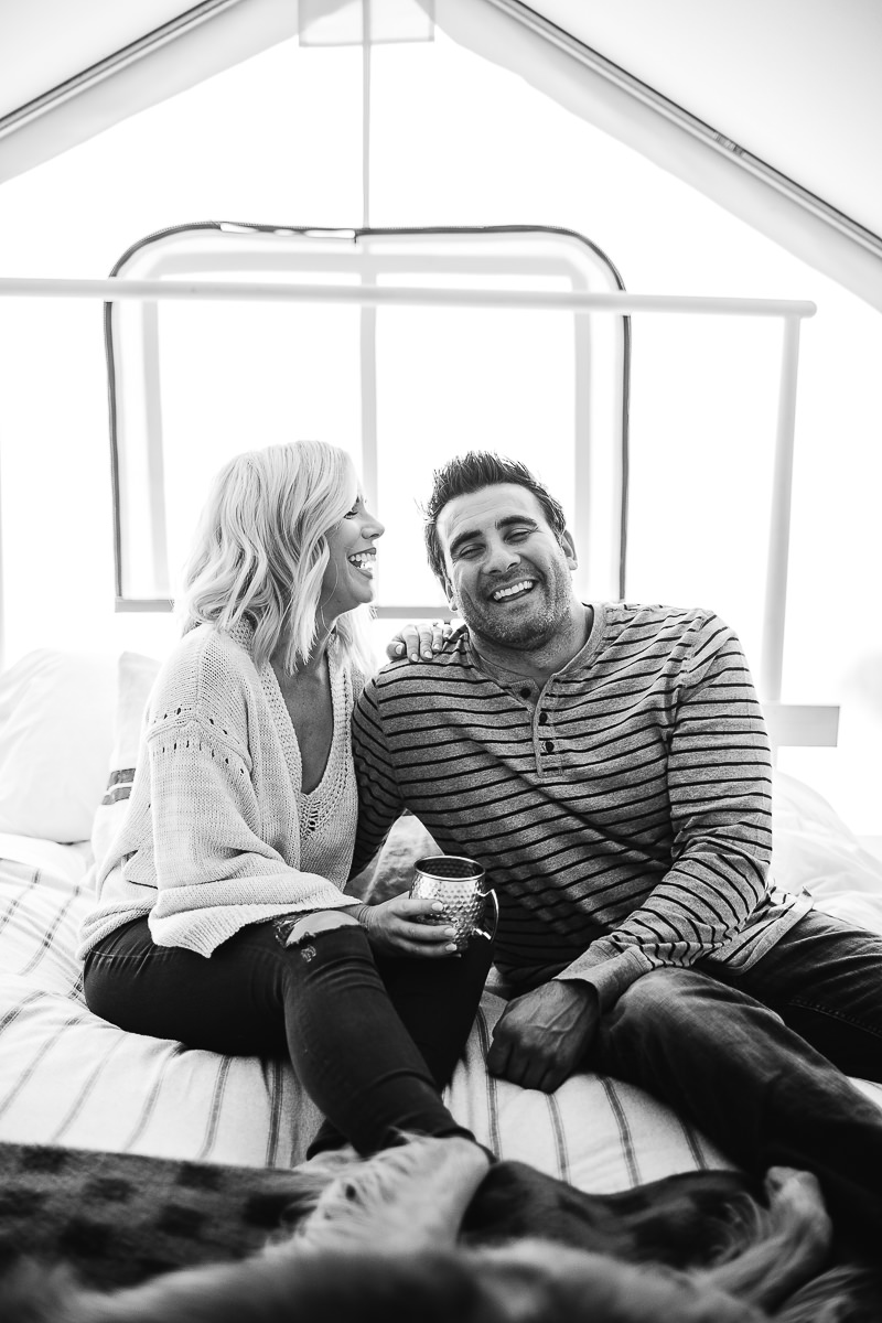 mendocino-grove-ca-glamping-waterside-anniversary-session-golden-retriever-13