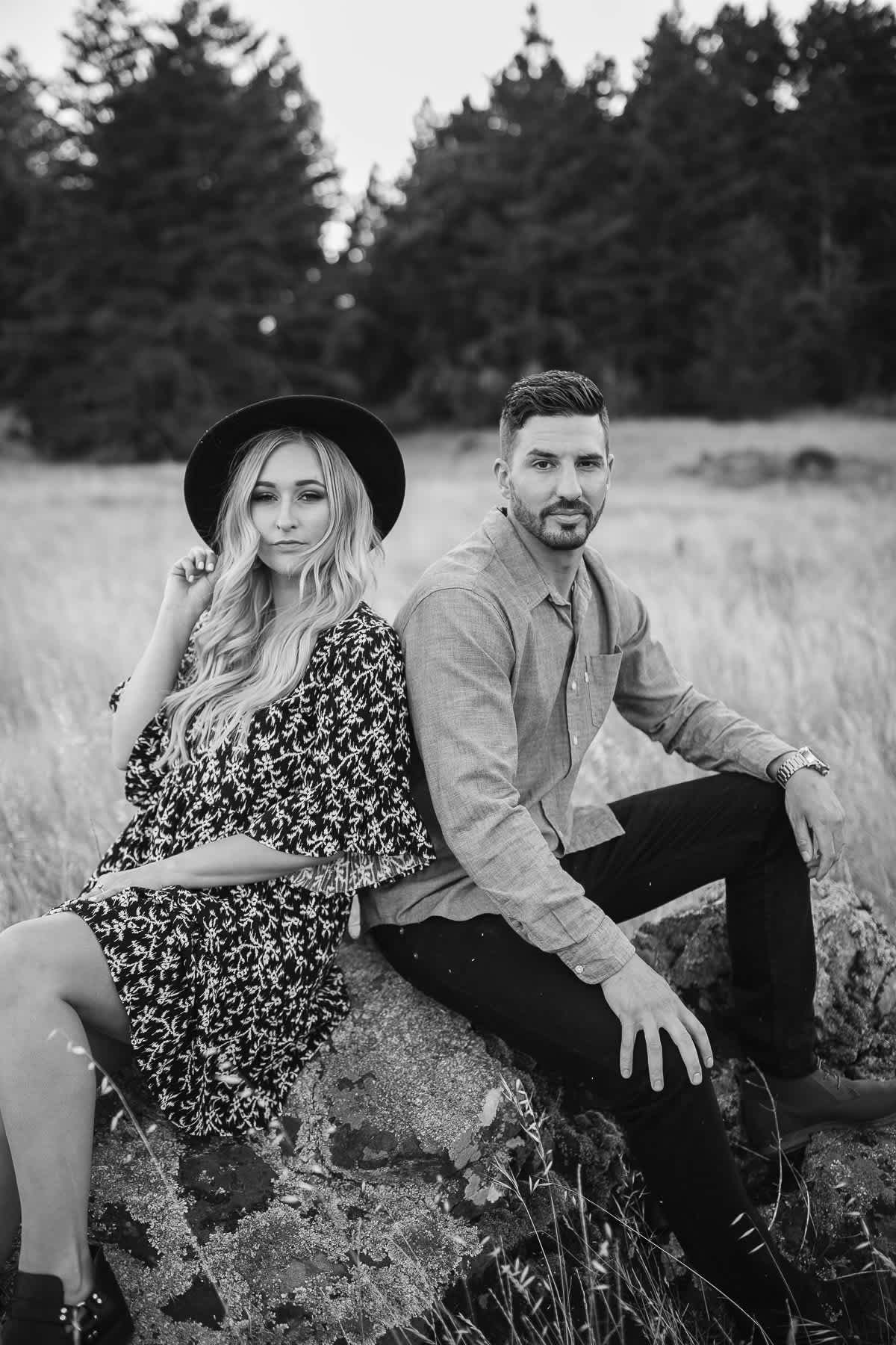 mt-tam-golden-hills-sunset-engagement-session-15