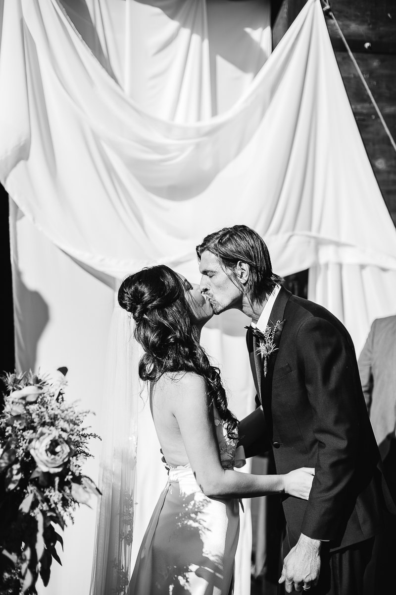 vacaville-ca-summer-hillside-wedding-31