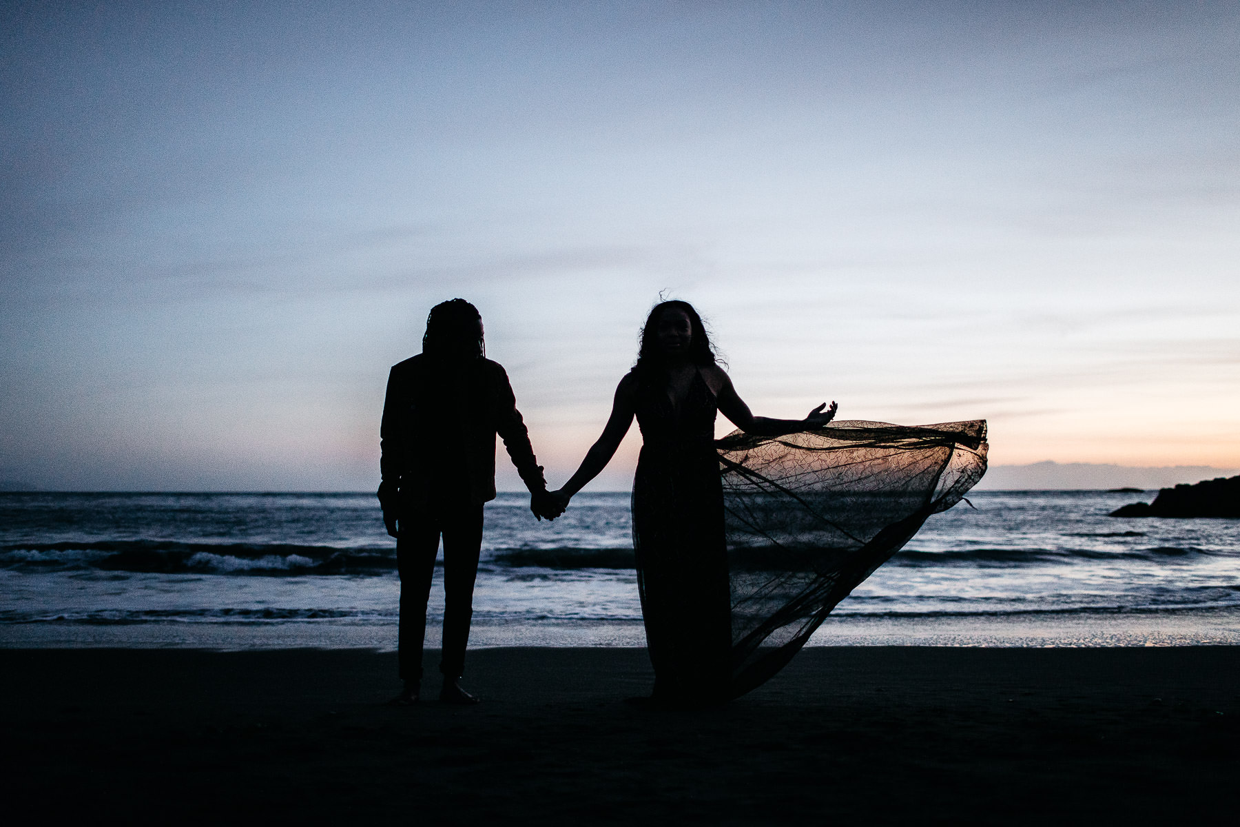 muir-beach-ca-spring-lifestyle-engagement-session-59