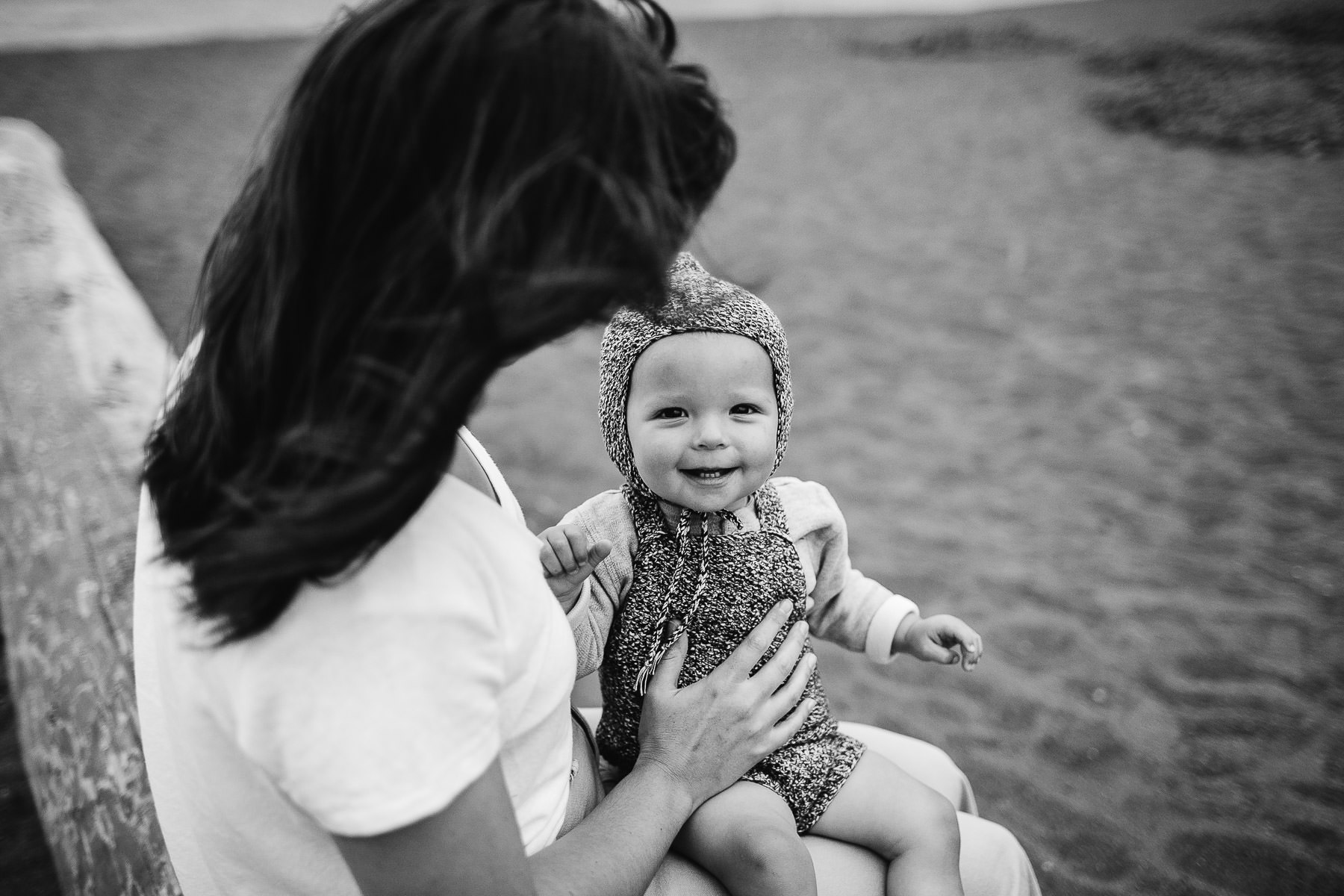 rode-beach-summer-gloomy-family-session-6