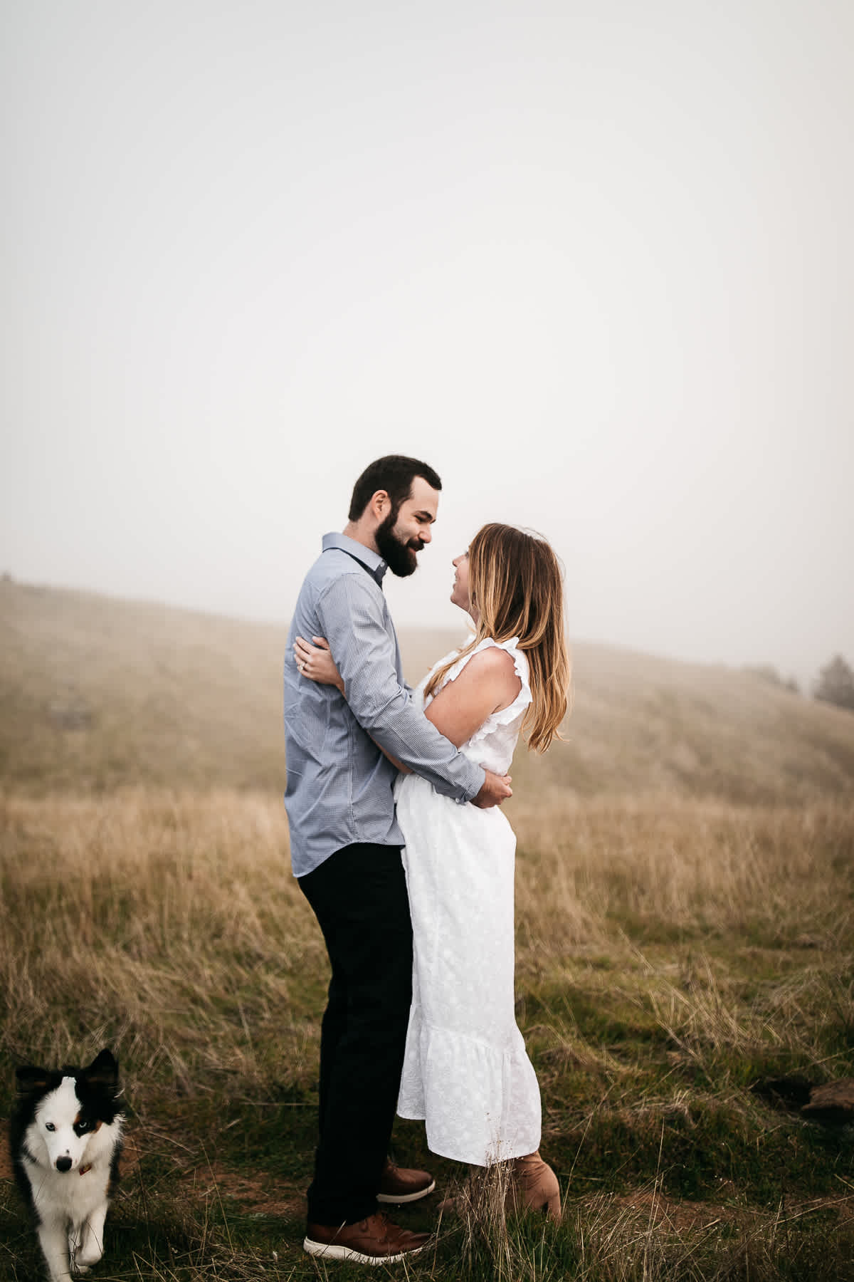 mt-tam-foggy-winter-engagement-session-australian-shepherd-puppy-19