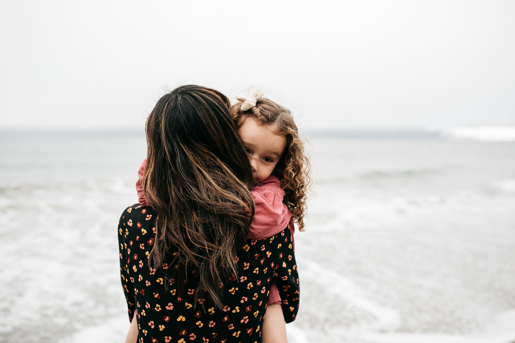 summer-foggy-china-beach-lifestyle-family-session-21