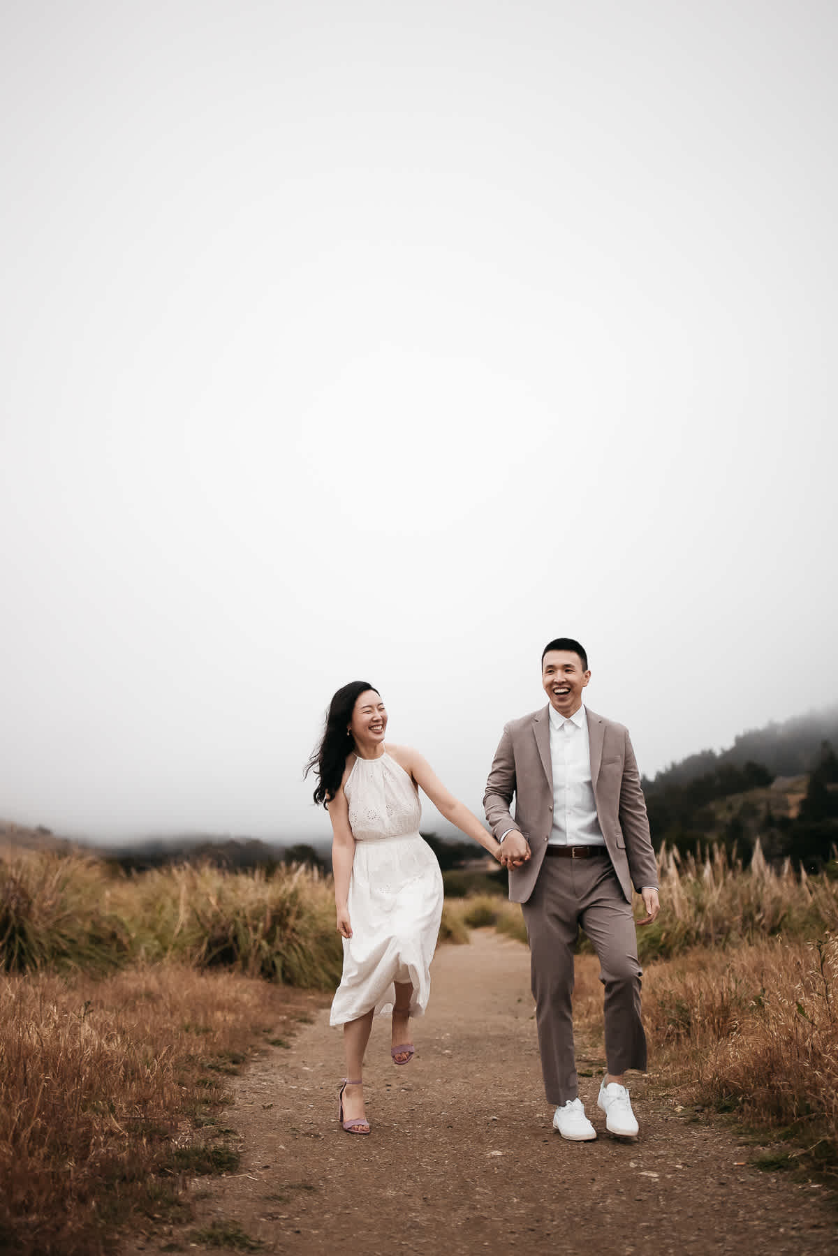 redwoods-coastal-pampas-grass-lifestyle-engagement-session-with-pups-51
