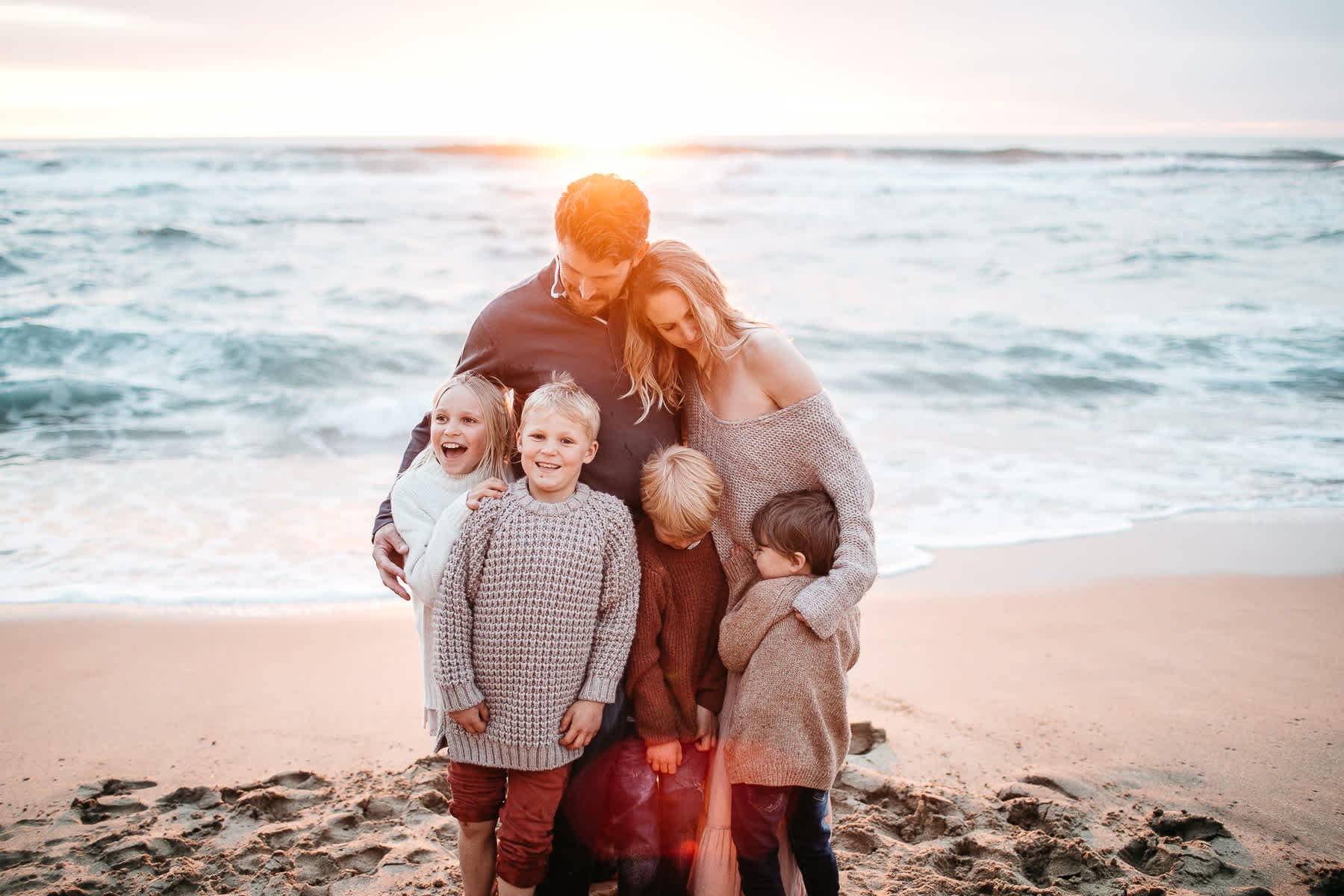 half-moon-bay-ca-sunset-family-lifestyle-session-golden-light-49