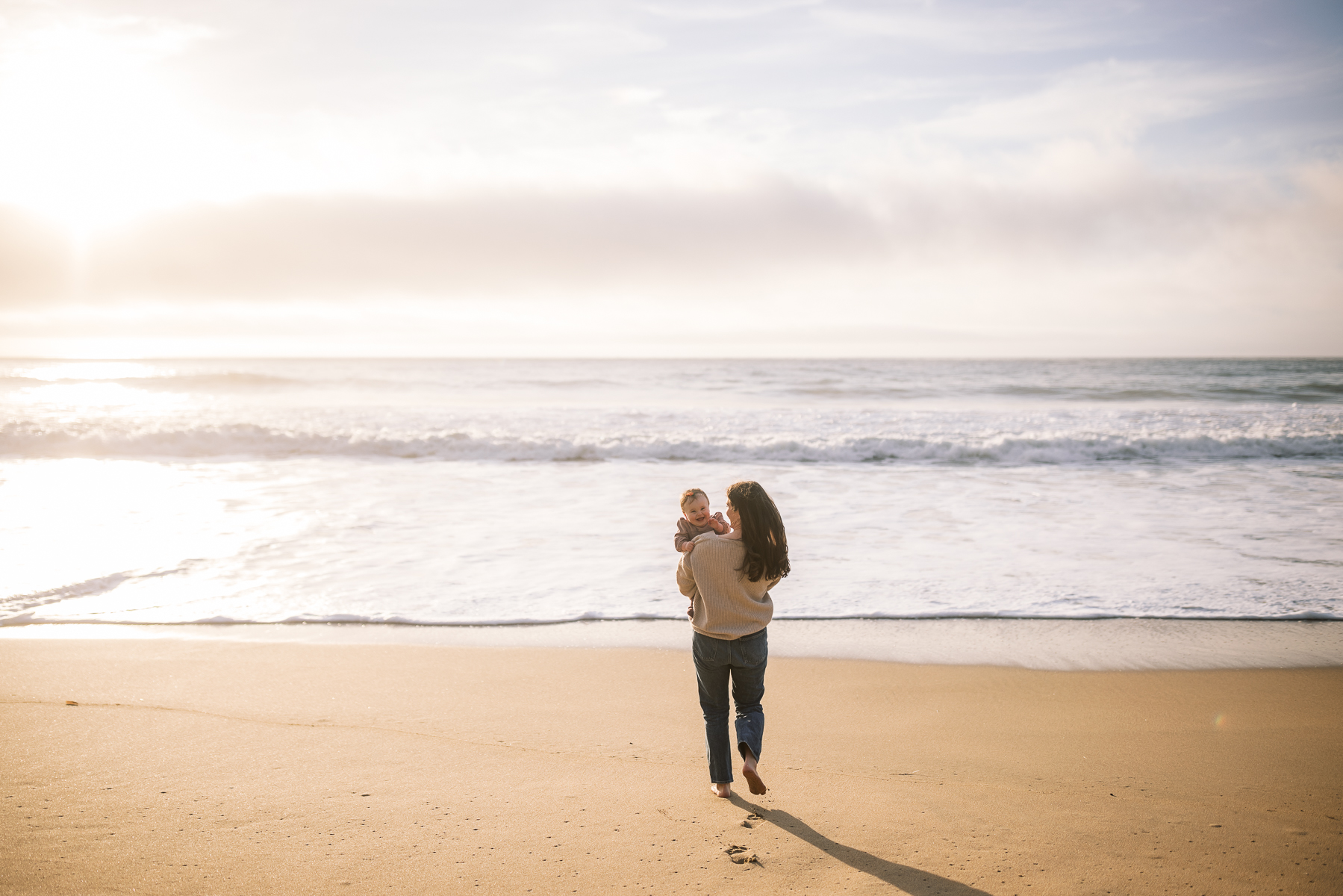 Half-moon-bay-golden-light-fall-beach-family-session-9
