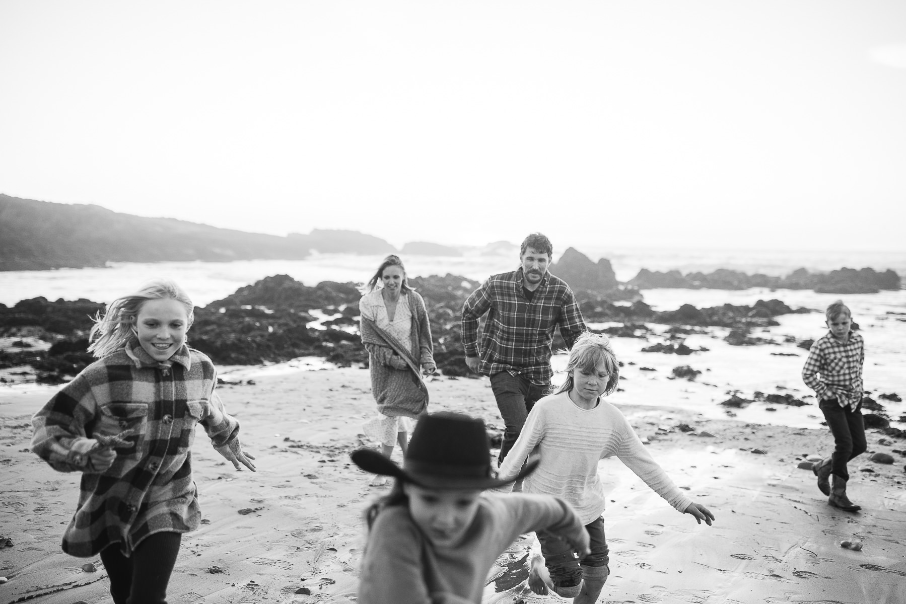 pescadero-beach-school-bus-lifestyle-sunset-family-session-41