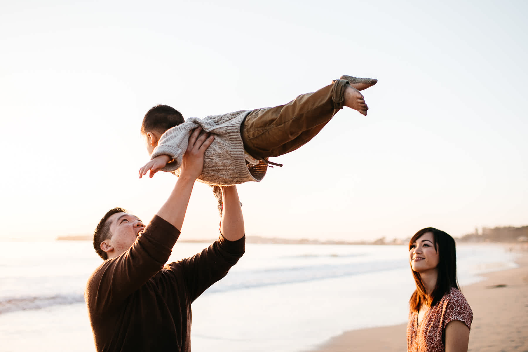 Half-moon-bay-beachy-sunset-lifestyle-family-session-30
