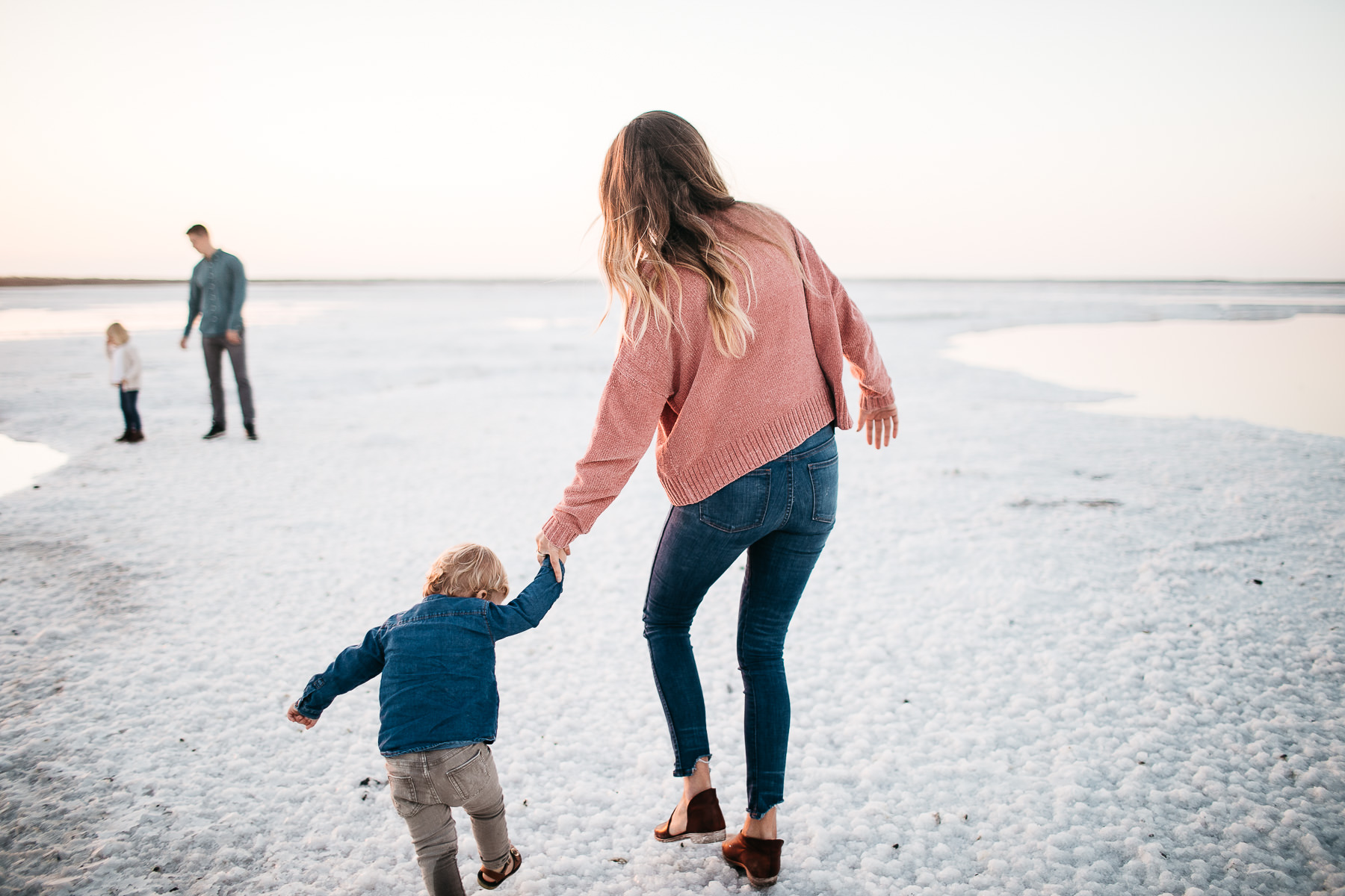san-jose-ca-salt-flats-sunset-family-lifestyle-session-19