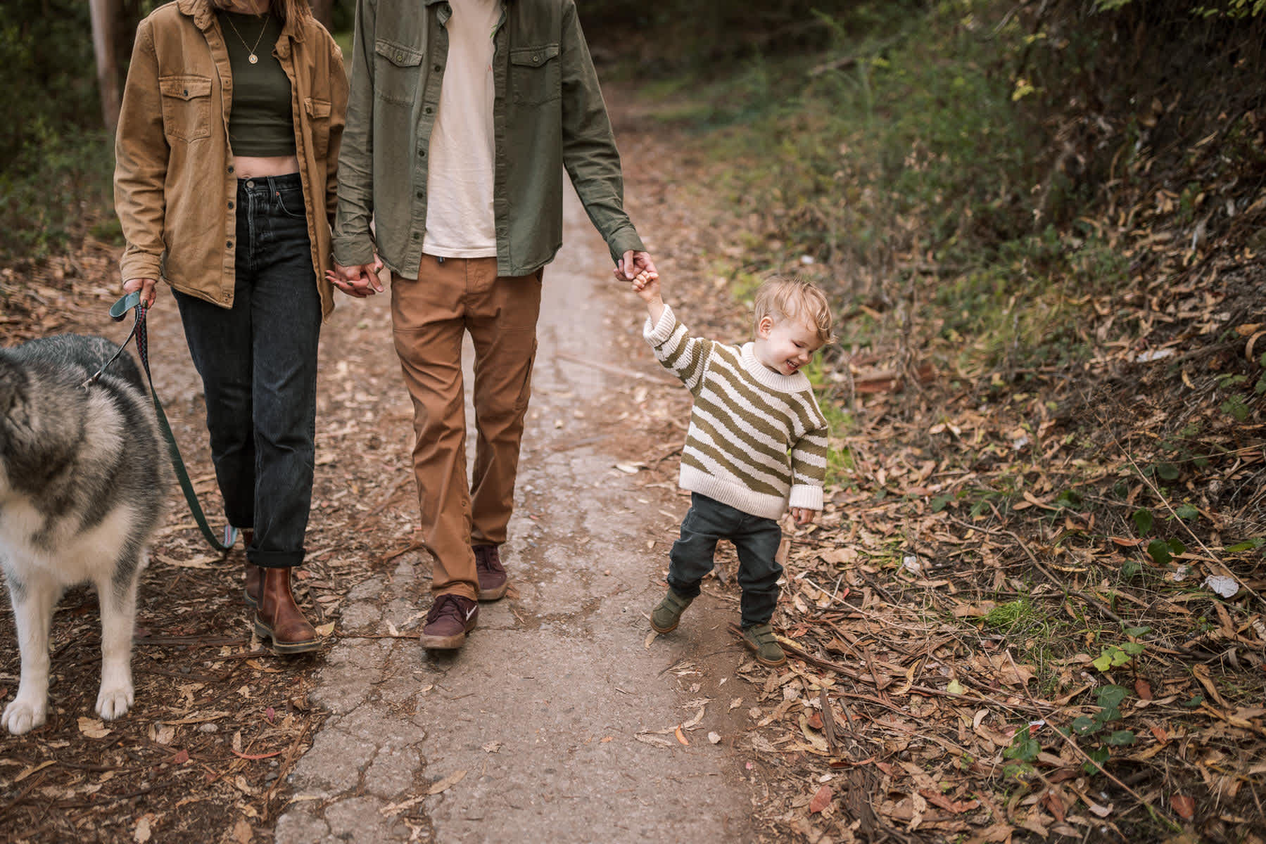 pacifica-eucalyptus-fall-family-lifestyle-session-52