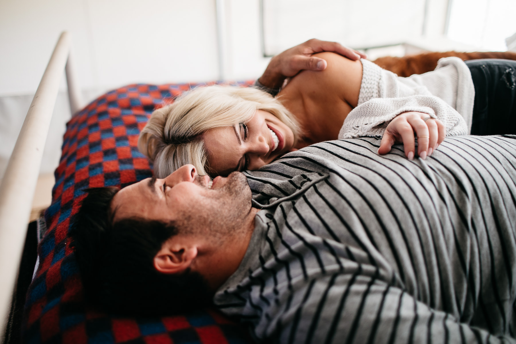 mendocino-grove-ca-glamping-waterside-anniversary-session-golden-retriever-23