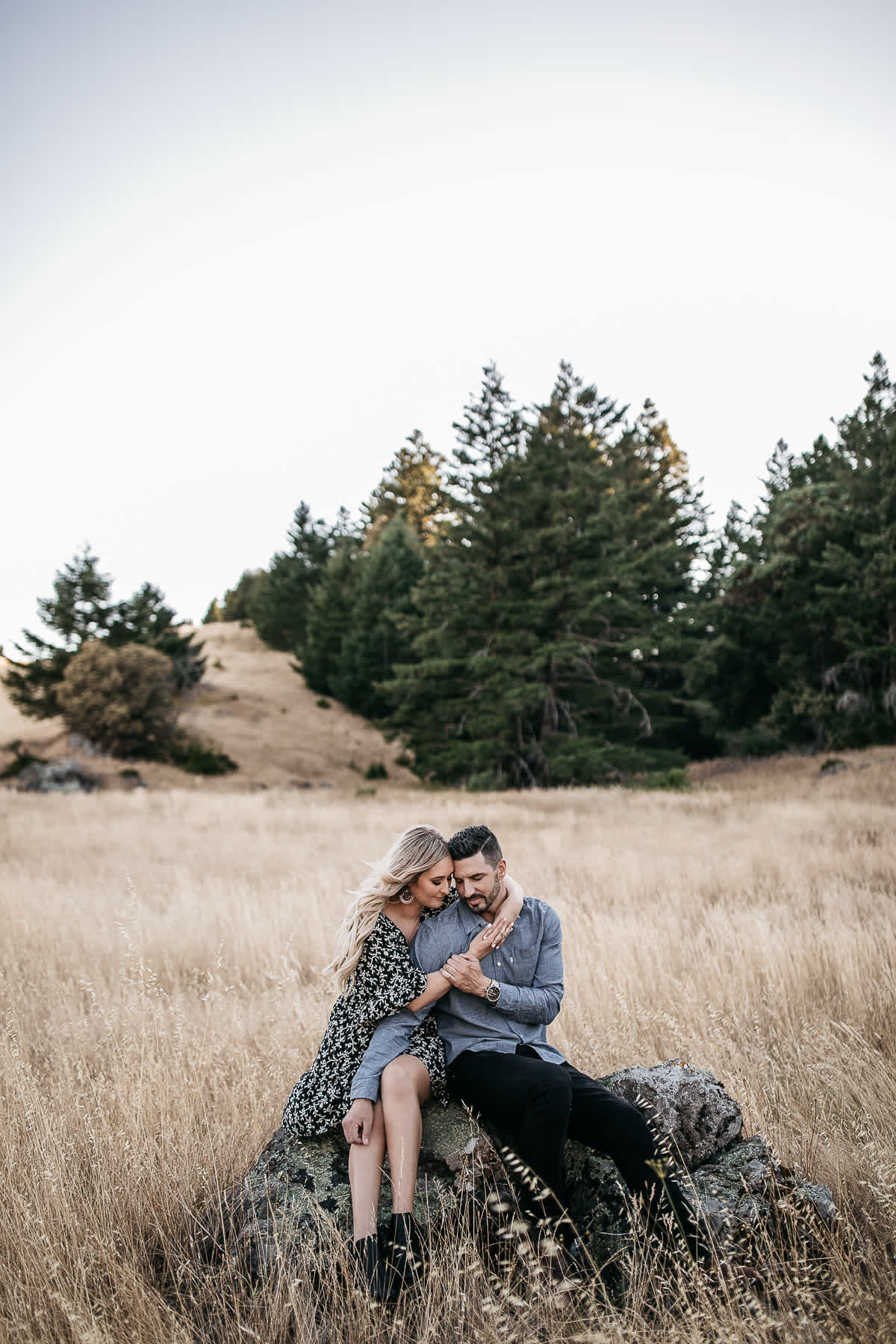 mt-tam-golden-hills-sunset-engagement-session-16