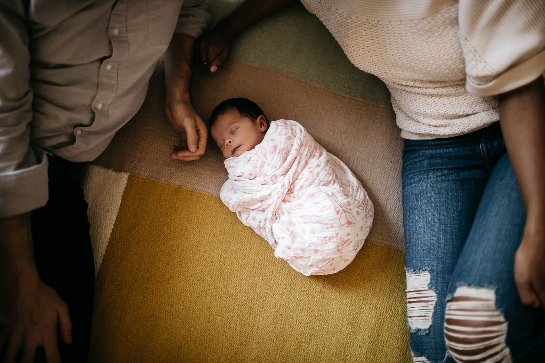 san-francisco-in-home-lifestyle-newborn-session-39