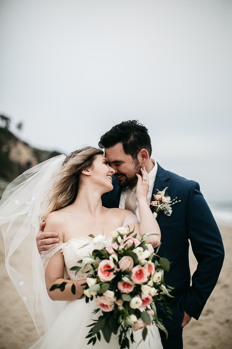 malibu-gloomy-summer-romantic-wedding-59