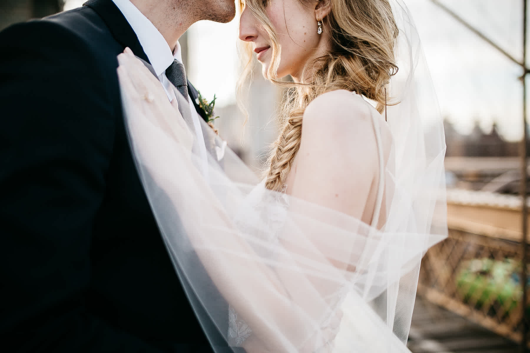 nyc-bhldn-stylized-brooklyn-bridge-elopement-61