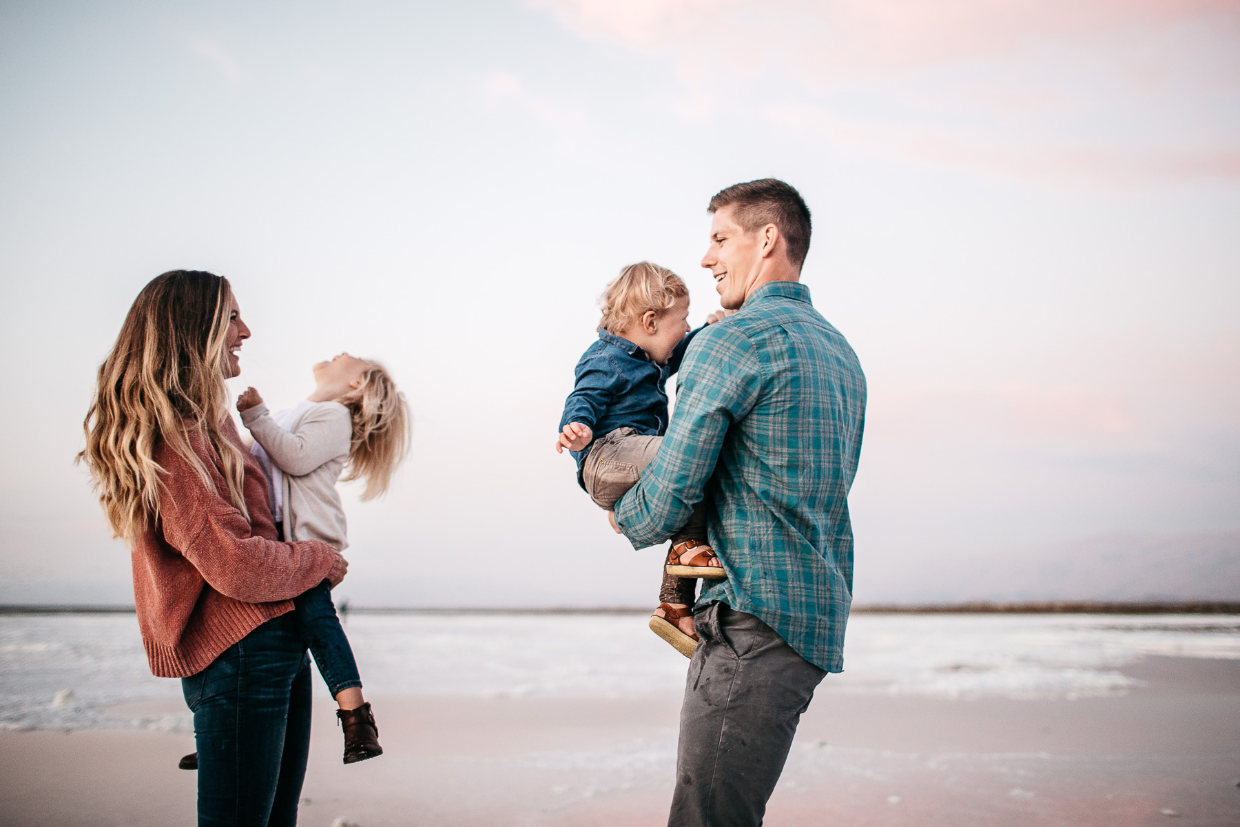 san-jose-ca-salt-flats-sunset-family-lifestyle-session-33