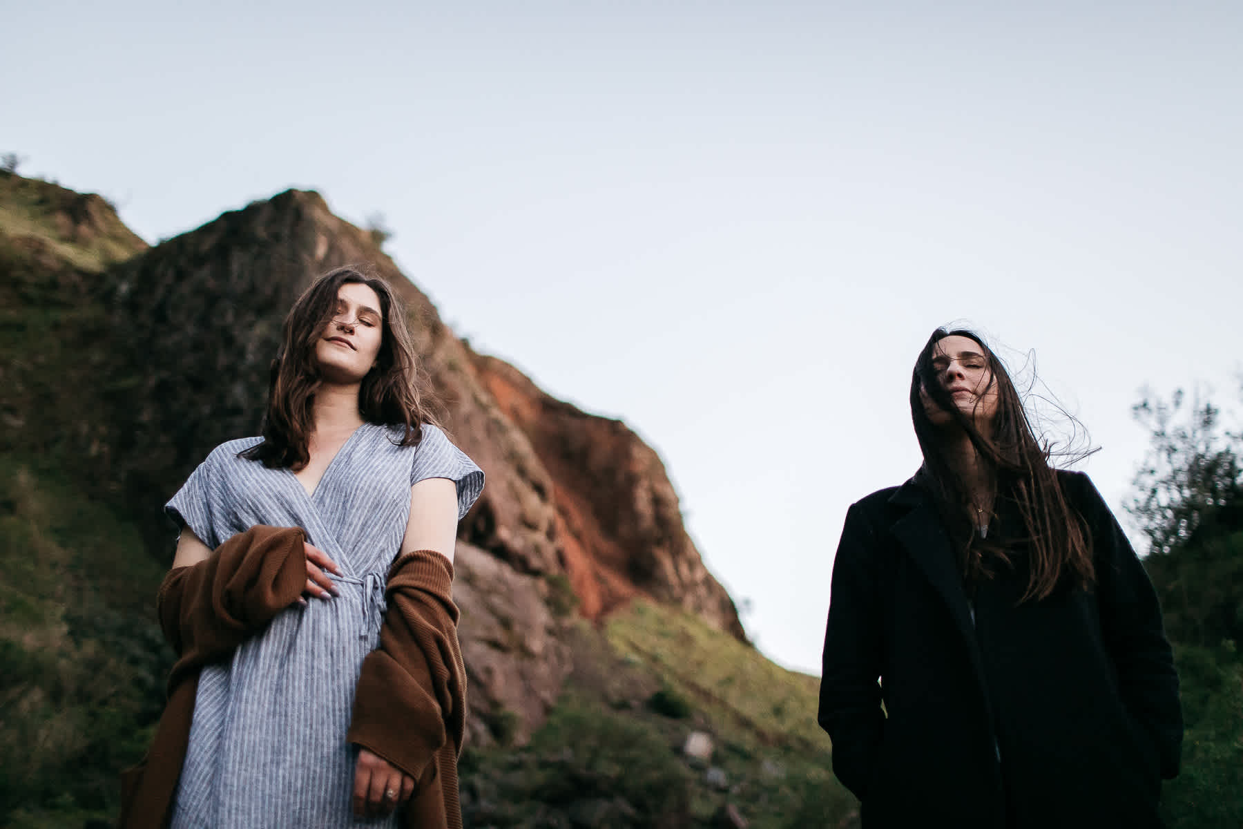 oakland-hills-sunset-engagement-golden-light-session-34