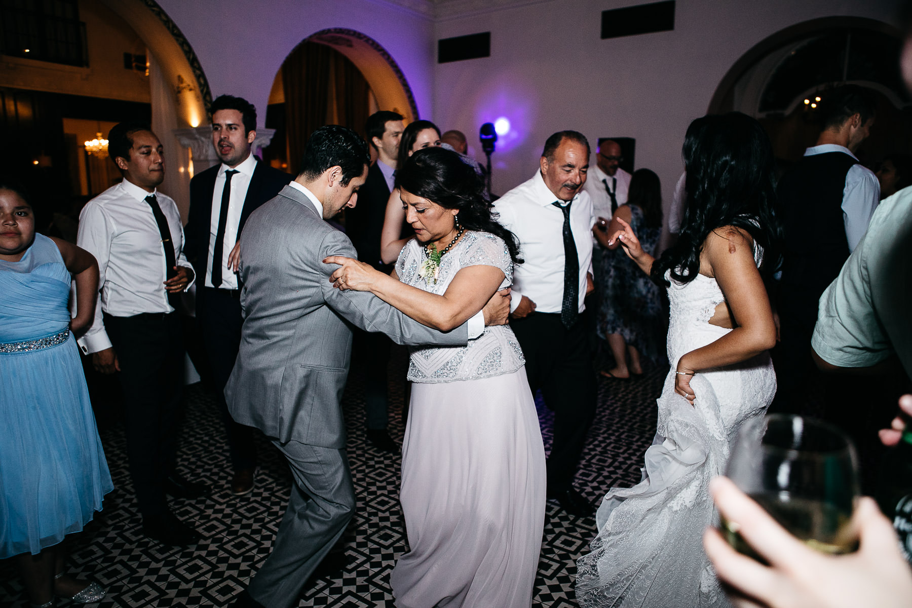 long-beach-ebell-leafy-green-wedding-181