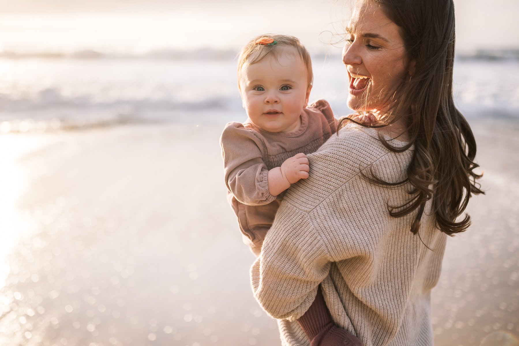 Half-moon-bay-golden-light-fall-beach-family-session-10