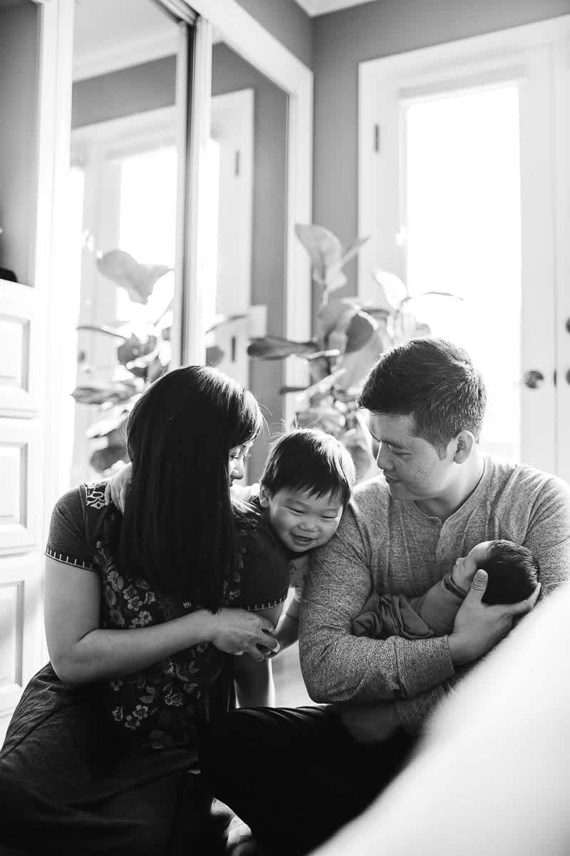 san-jose-family-lifestyle-newborn-rainy-day-shoot-19