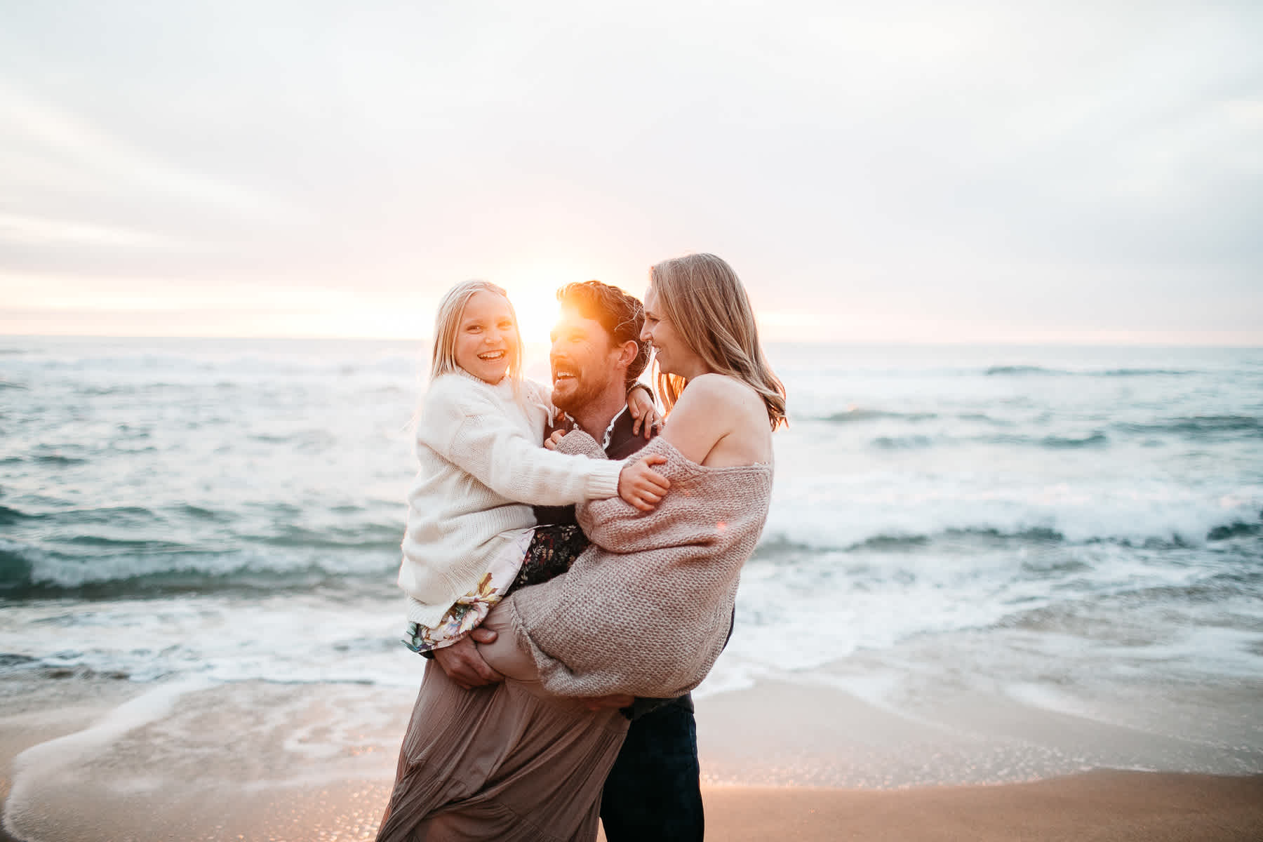 half-moon-bay-ca-sunset-family-lifestyle-session-golden-light-43
