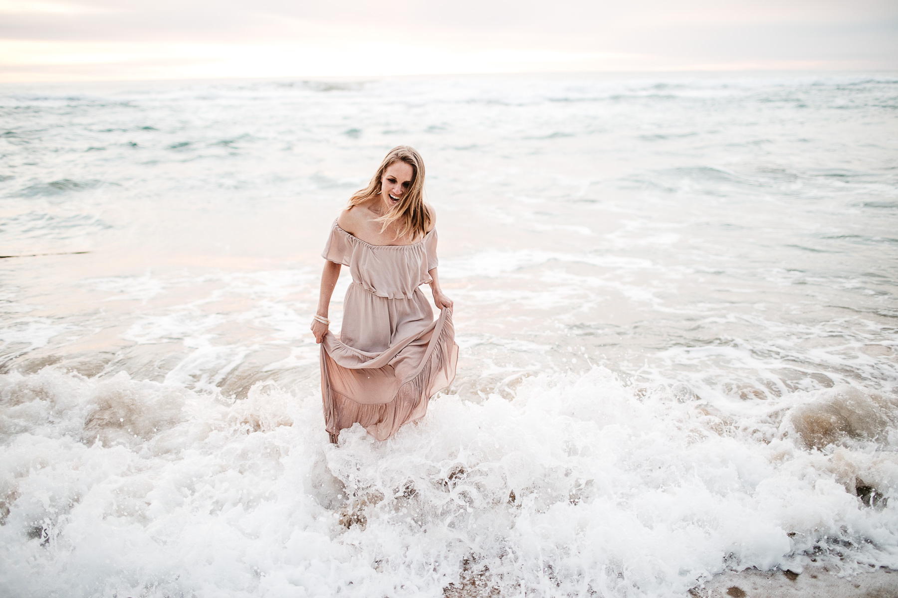 half-moon-bay-ca-sunset-family-lifestyle-session-golden-light-32