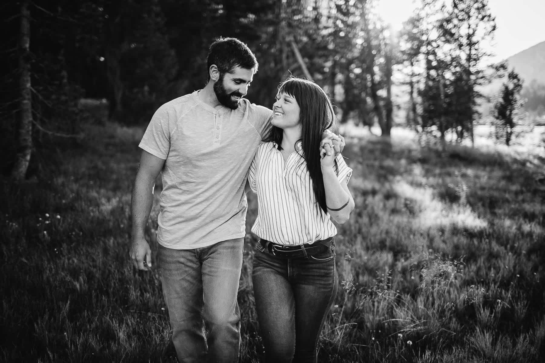 lake-tahoe-anniversary-couple-session-with-a-puppy-7