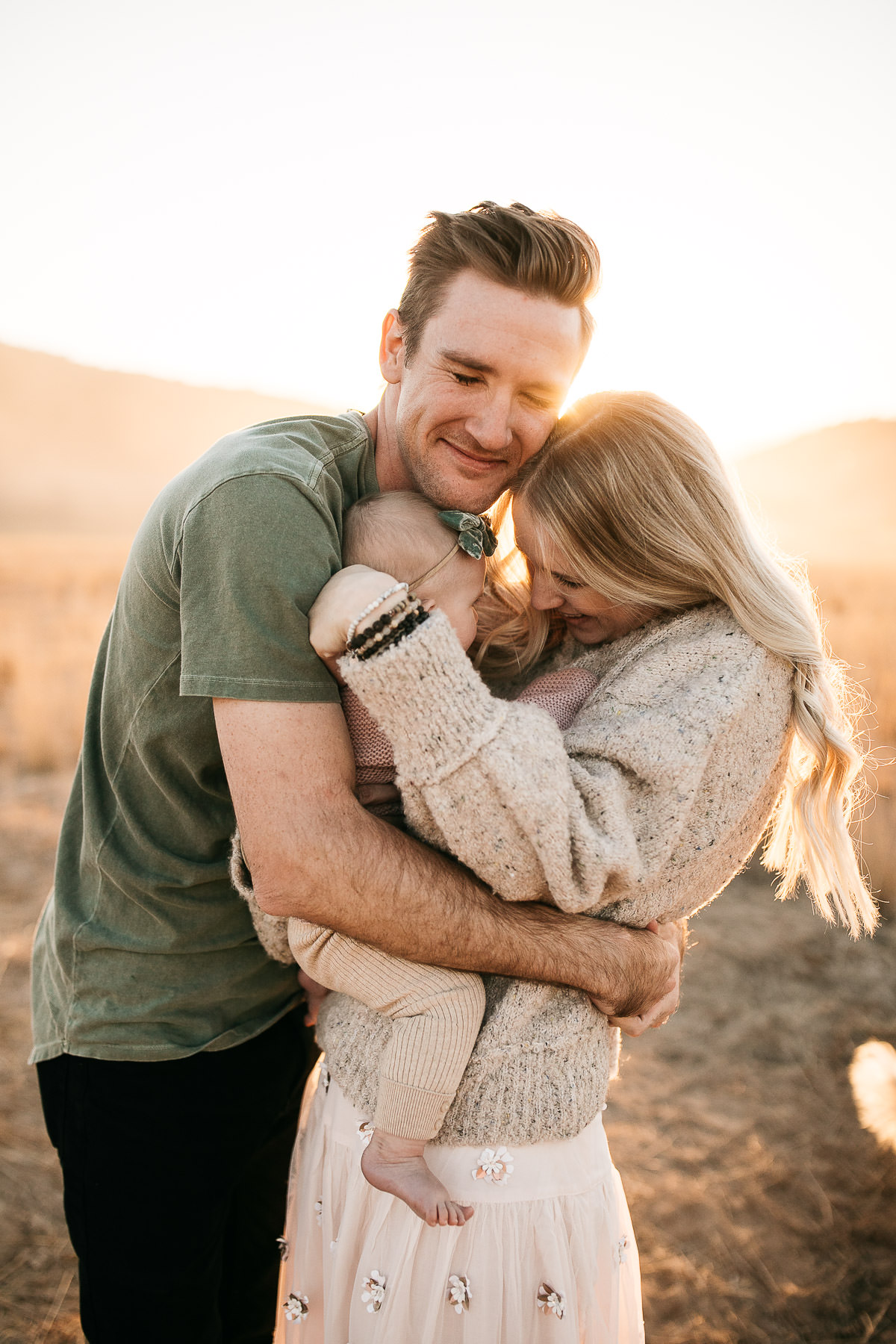 golden-hills-sunset-lifestyle-session-family-with-goldendoodle-32
