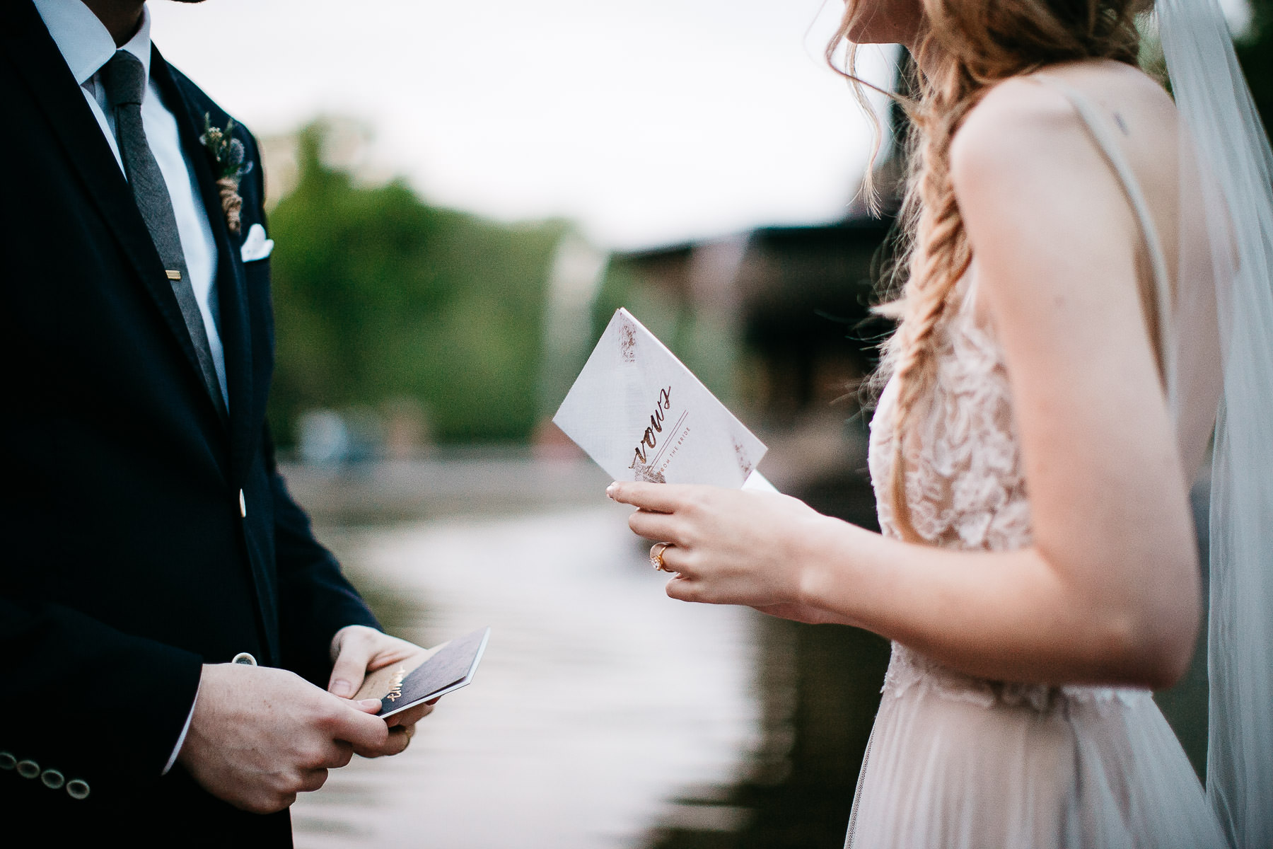 nyc-bhldn-stylized-brooklyn-bridge-elopement-86