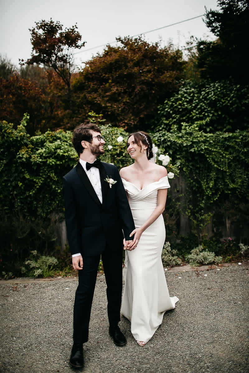 bodega-bay-secret-garden-gloomy-fall-wedding-100