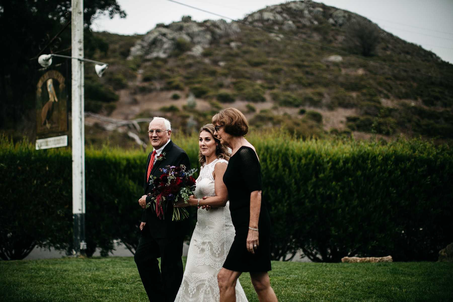 muir-beach-pelican-inn-foggy-wedding-38