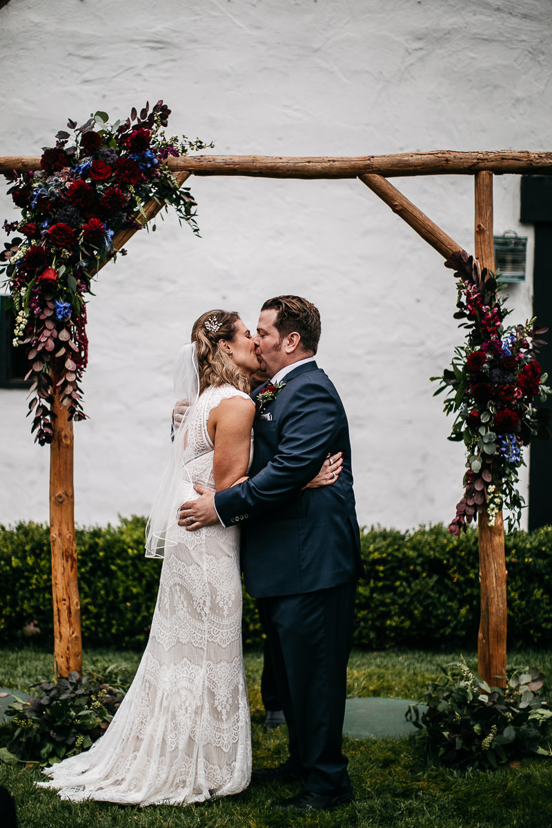 muir-beach-pelican-inn-foggy-wedding-55