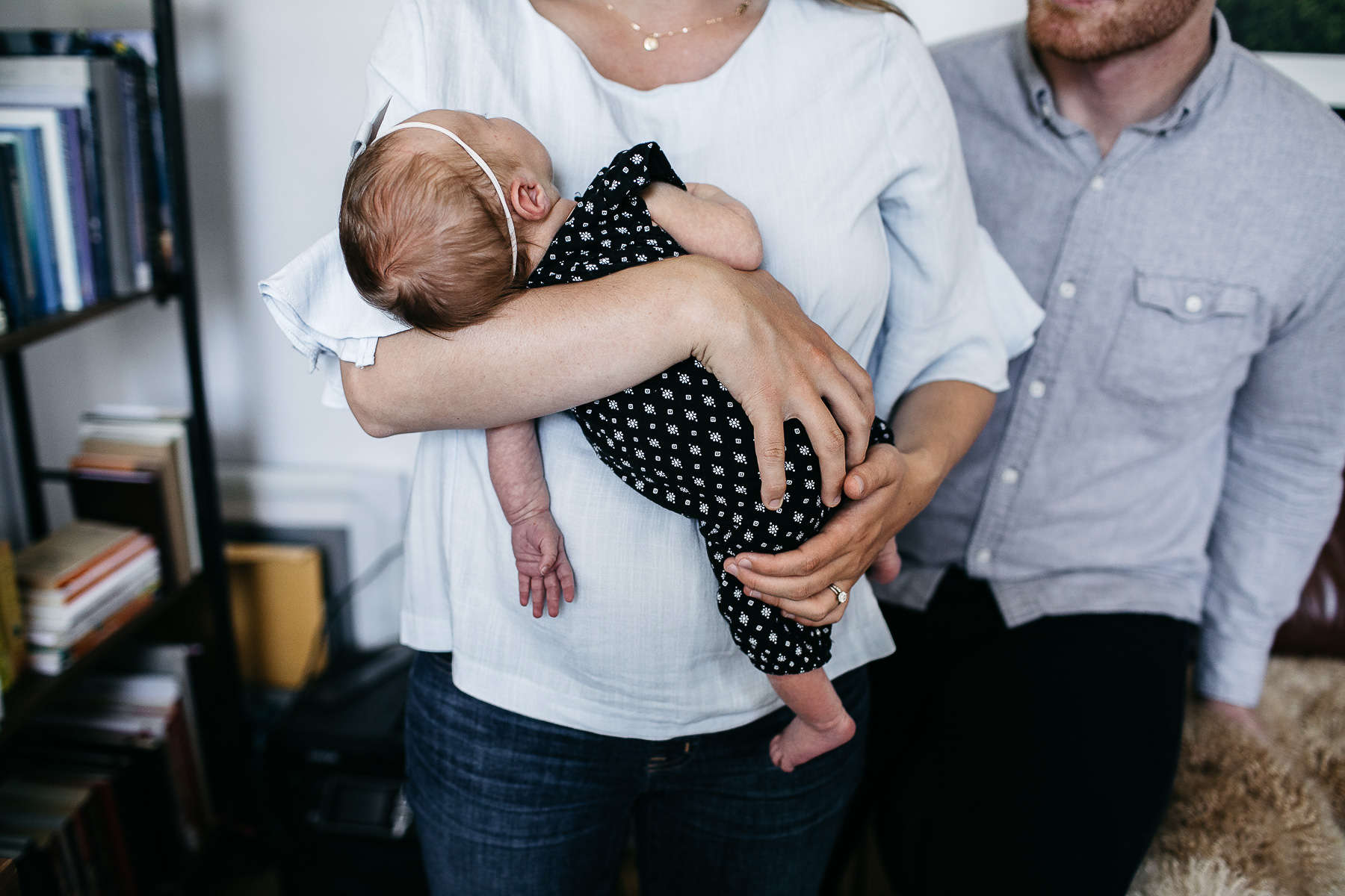 san-francisco-lifestyle-in-home-newborn-with-dog-11