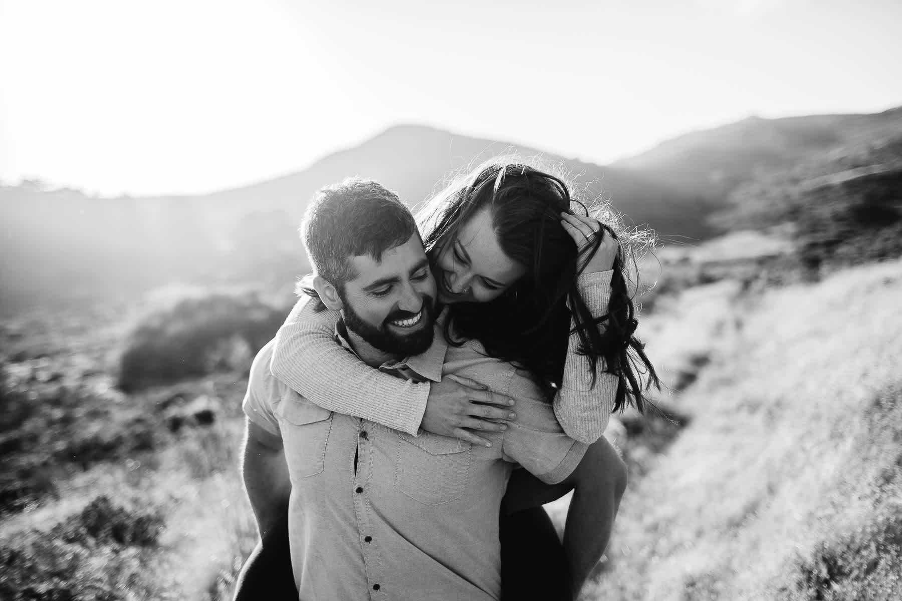 marin-headlands-rodeo-beach-lifestyle-laughter-engagement-session-19