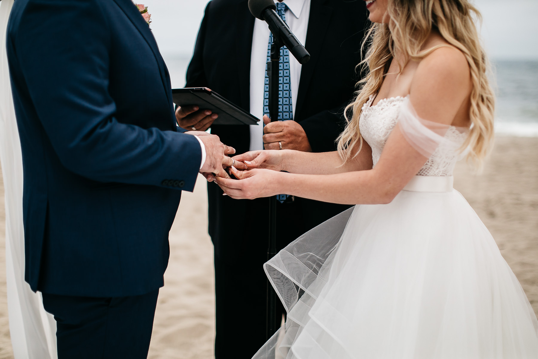 malibu-gloomy-summer-romantic-wedding-50