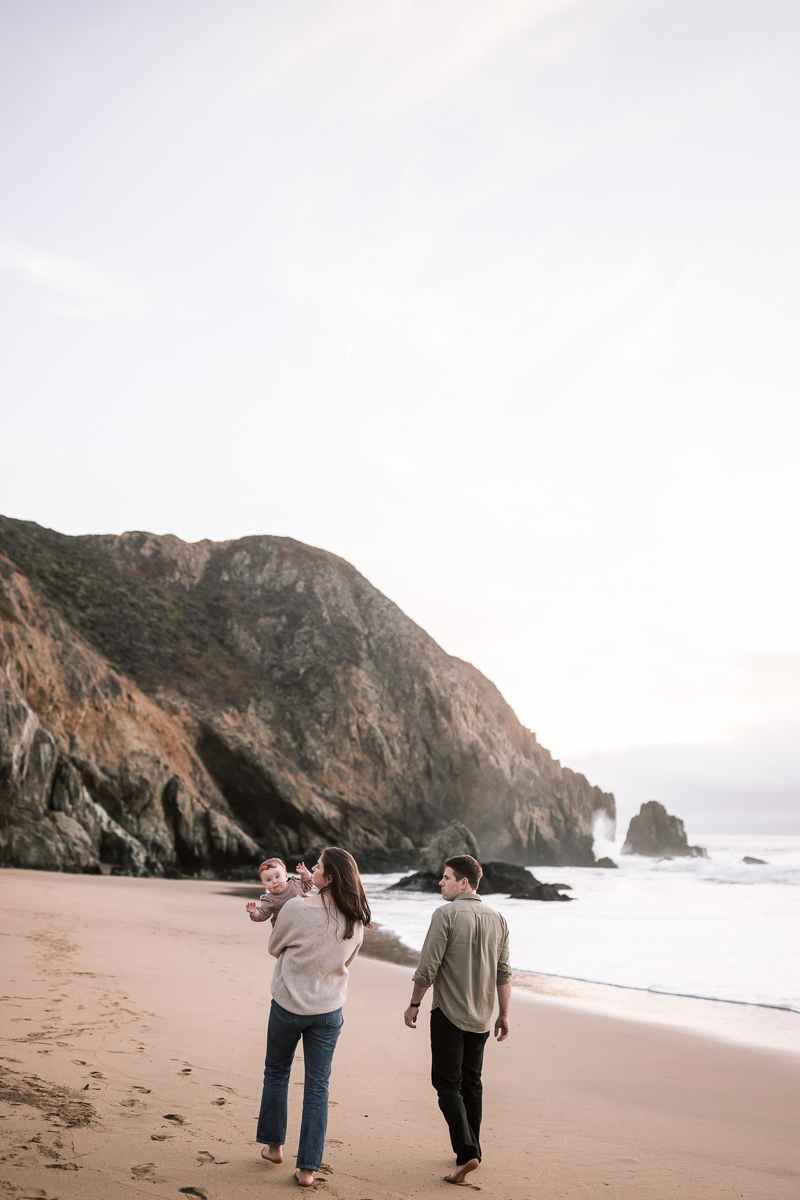 Half-moon-bay-golden-light-fall-beach-family-session-46