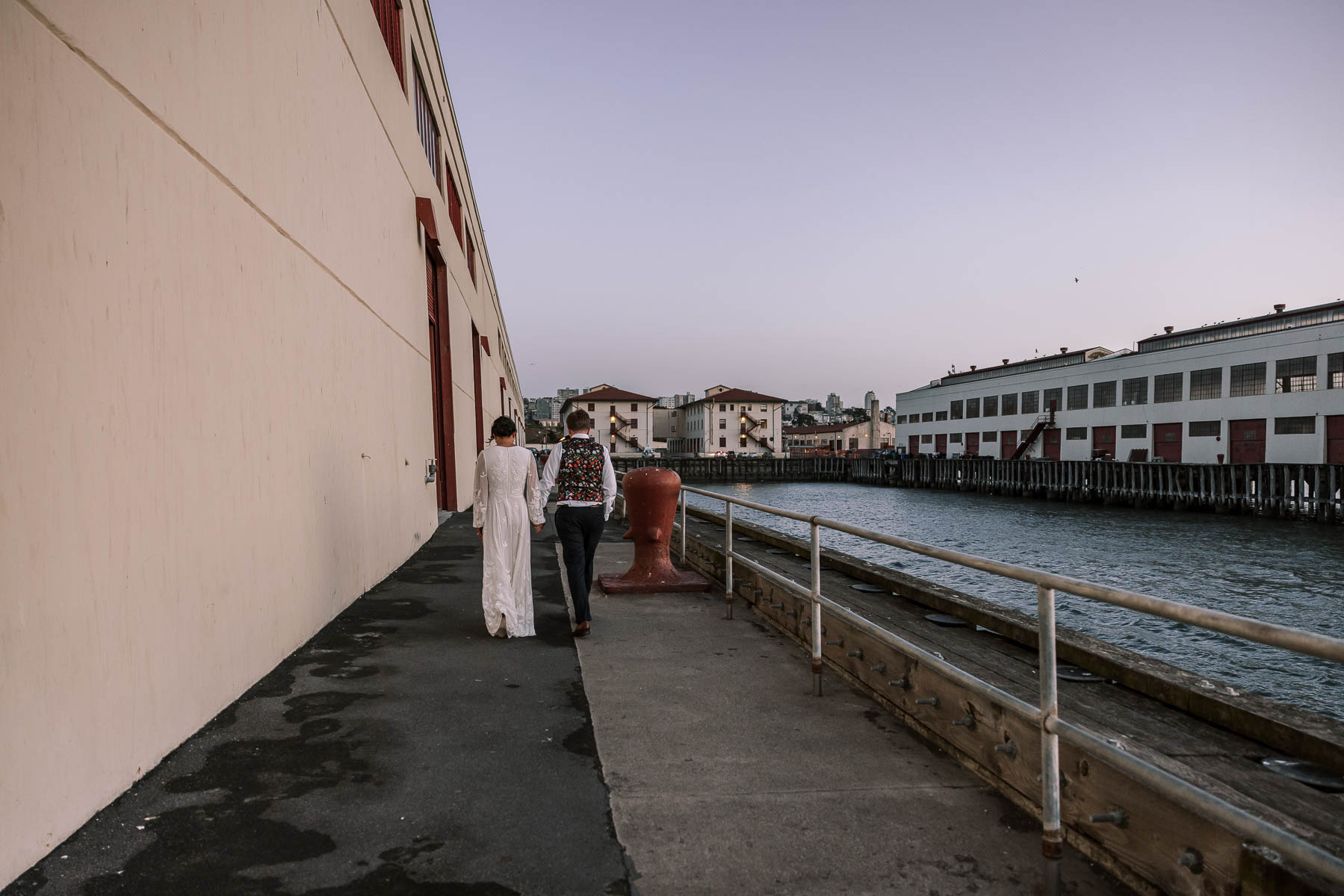 San-Francisco-Gallery-308-disco-balls-graphic-designer-wedding-156