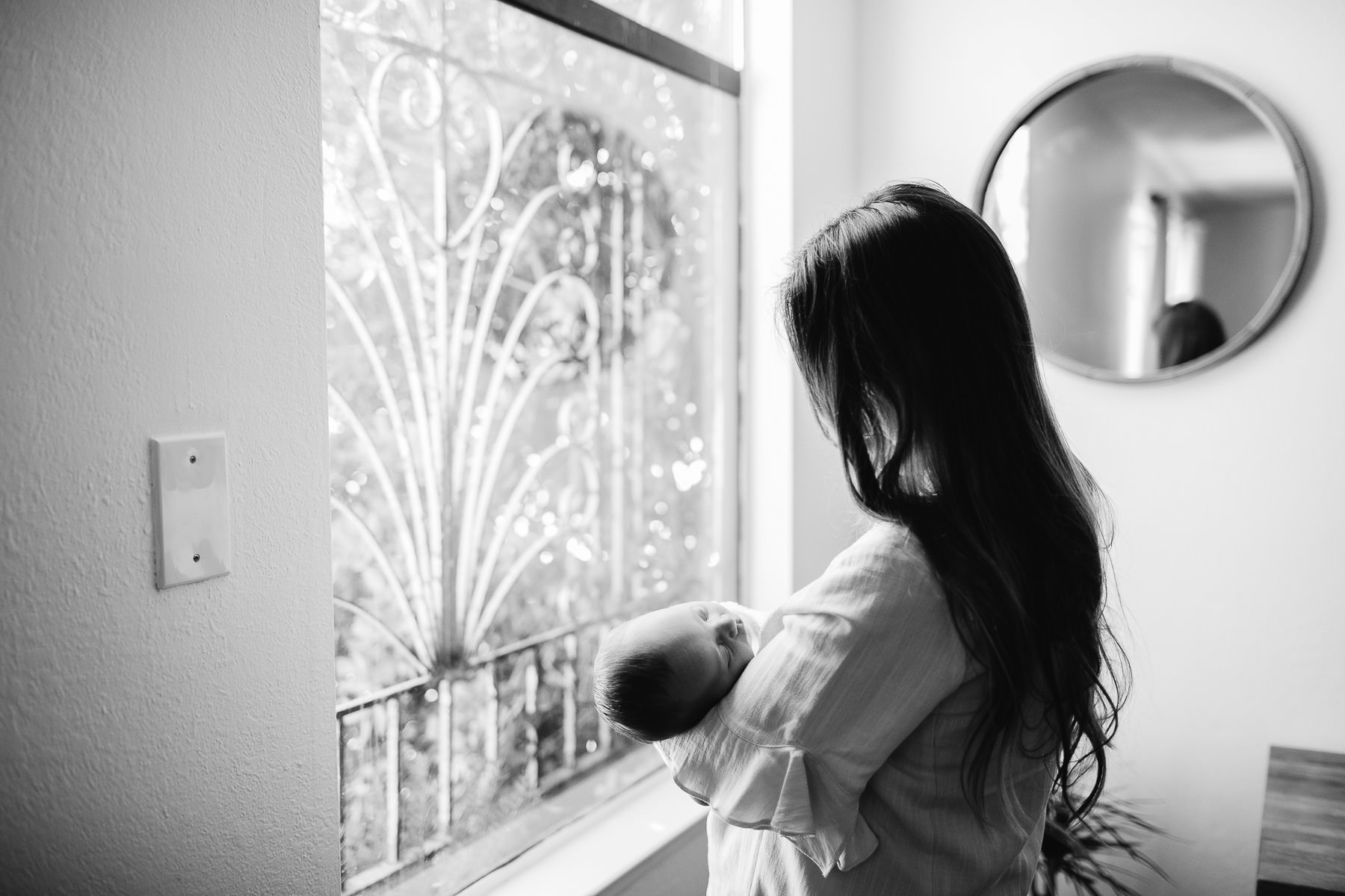 san-francisco-lifestyle-in-home-newborn-with-dog-44