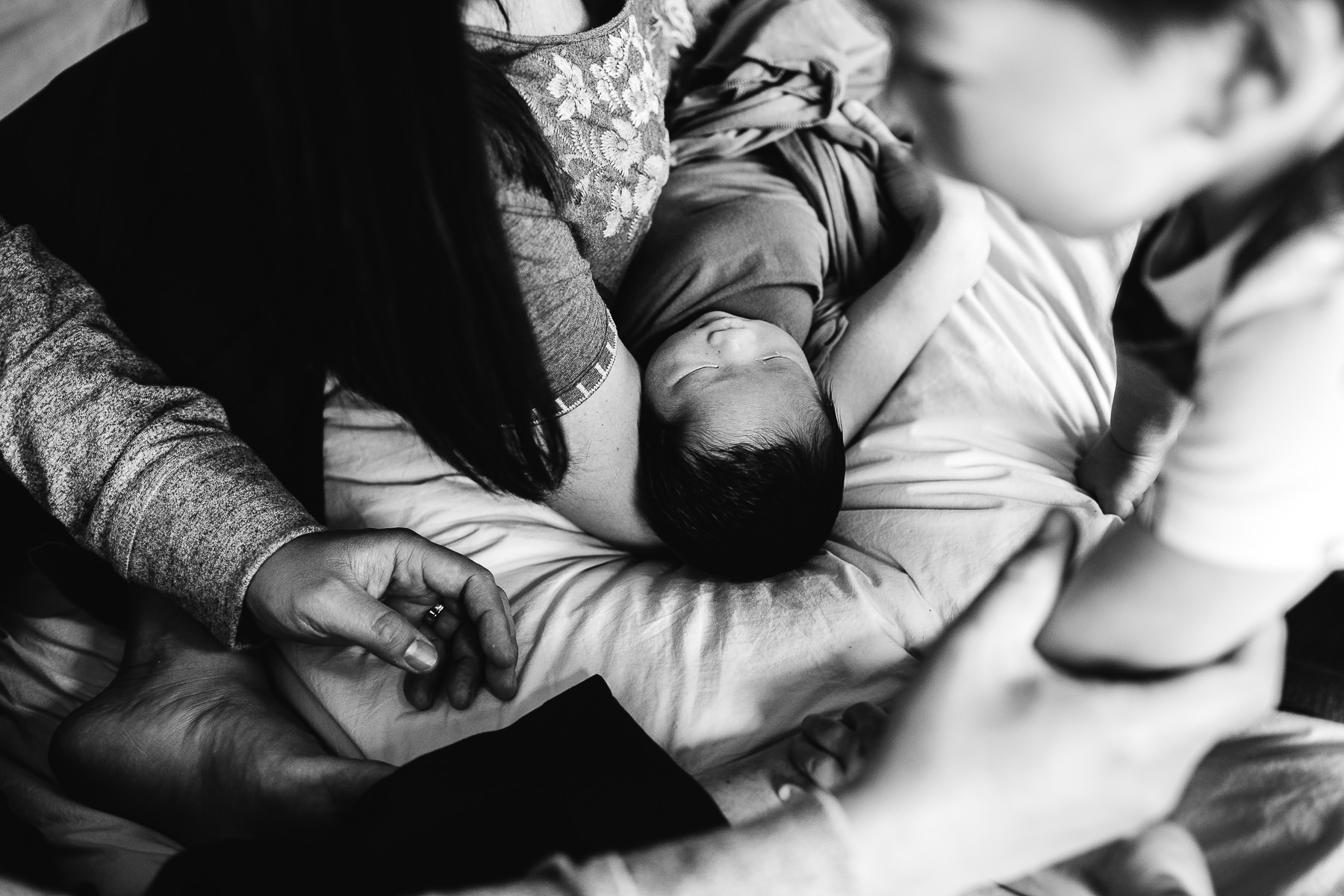 san-jose-family-lifestyle-newborn-rainy-day-shoot-15