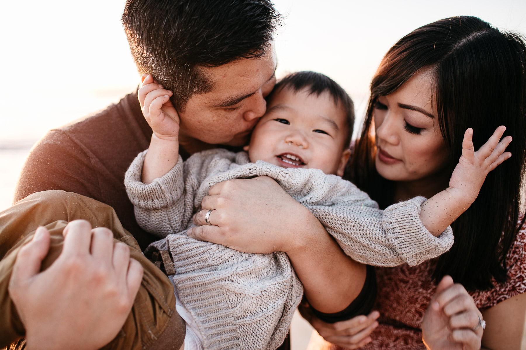 Half-moon-bay-beachy-sunset-lifestyle-family-session-32