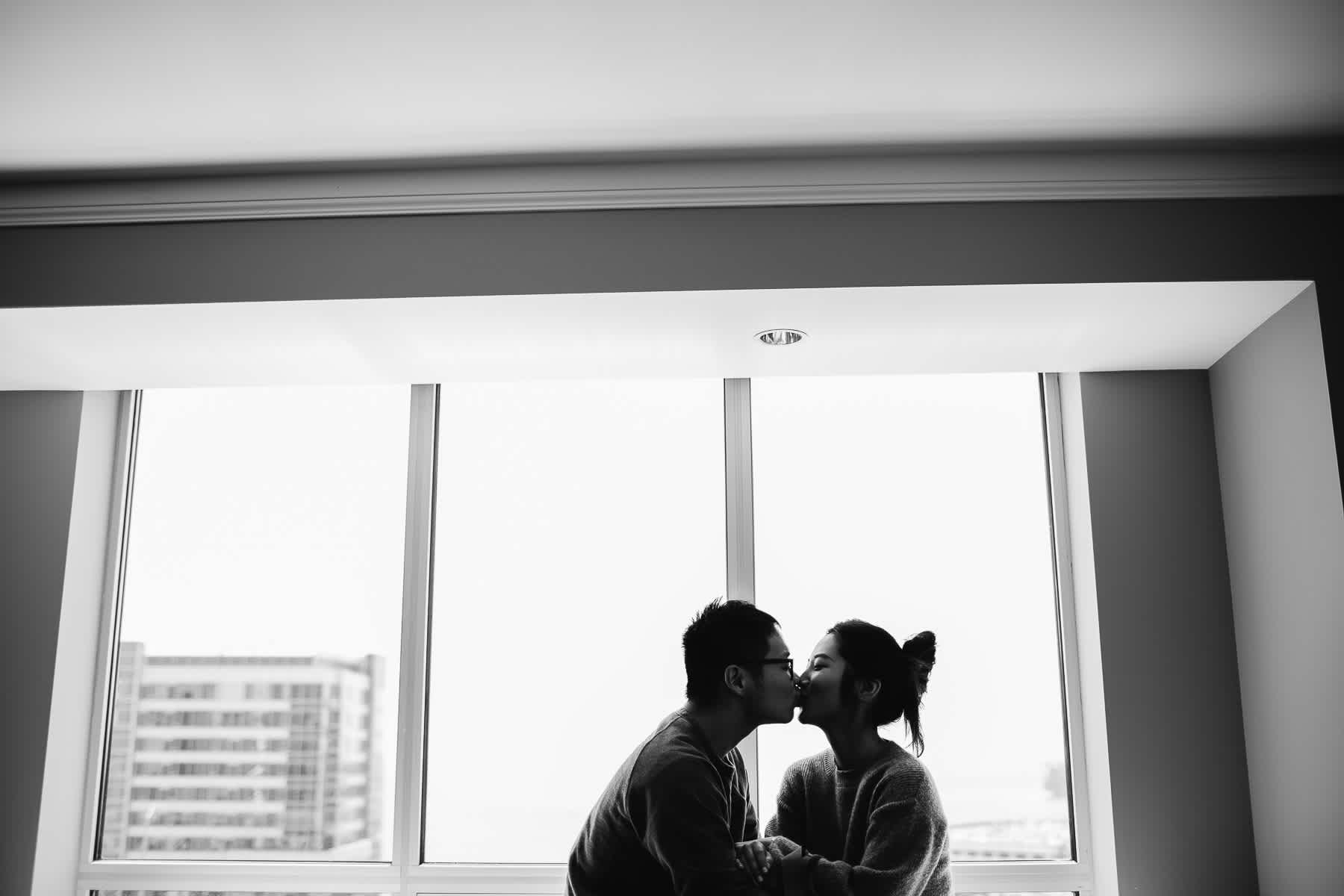 san-francisco-in-home-engagement-lifestyle-session-35