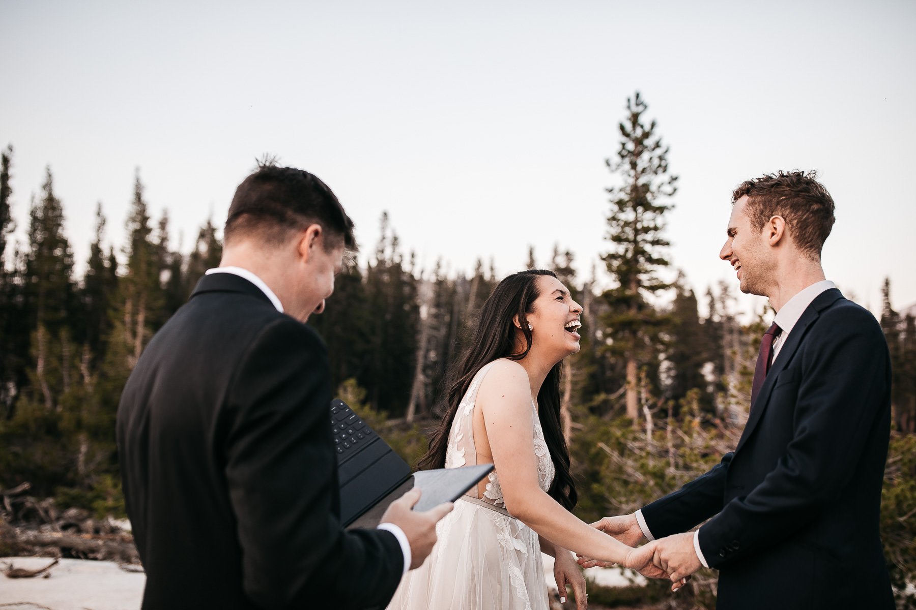 yosemite-cathedral-lake-hiking-sunset-elopement-64