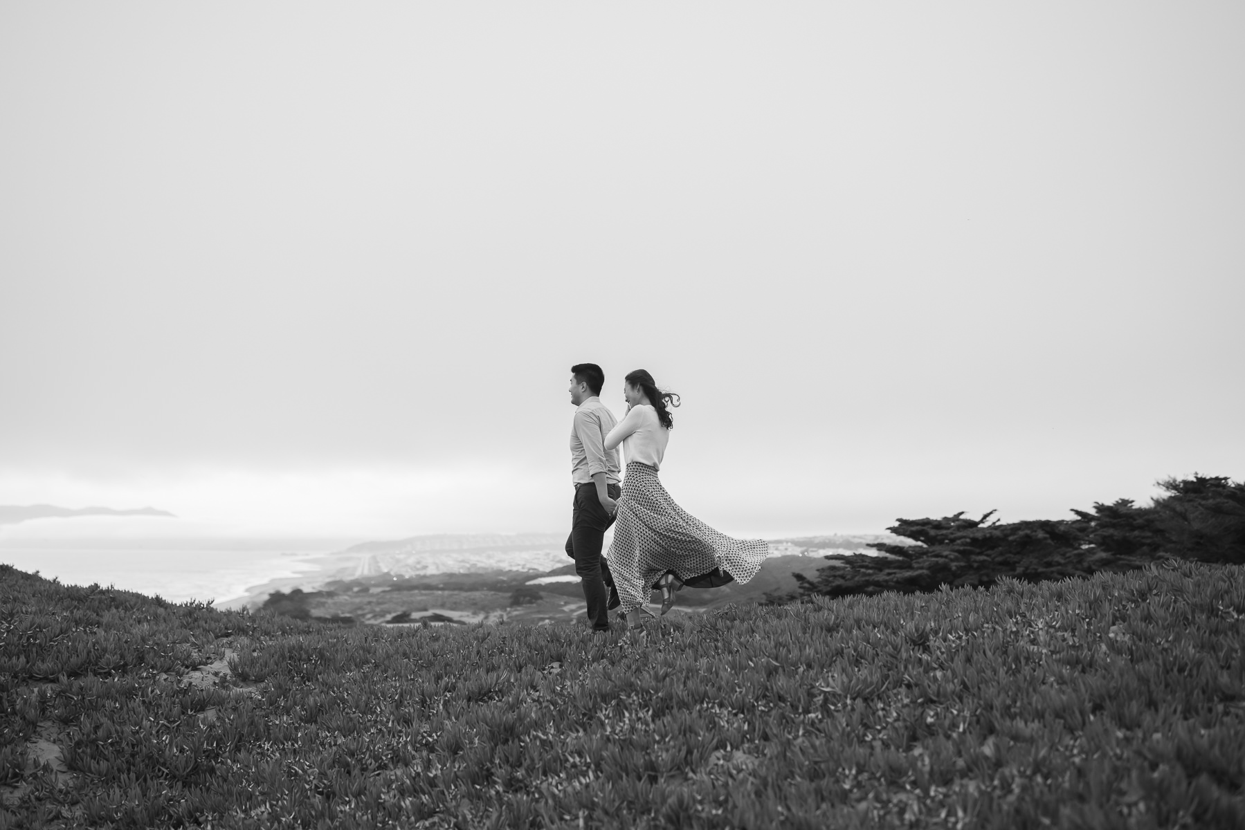 fort-funston-gloomy-fall-engagement-session-19