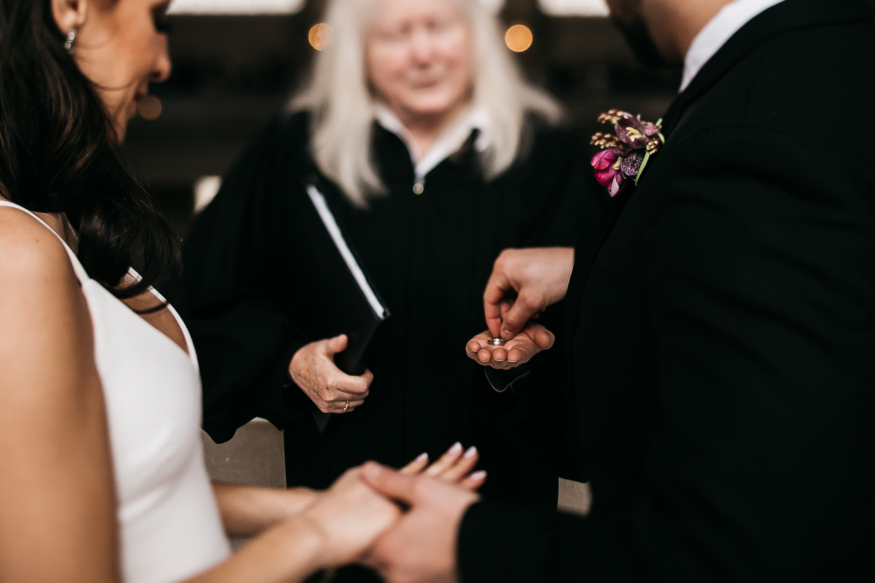 san-francisco-city-hall-gloomy-elopement-simple-wedding-16
