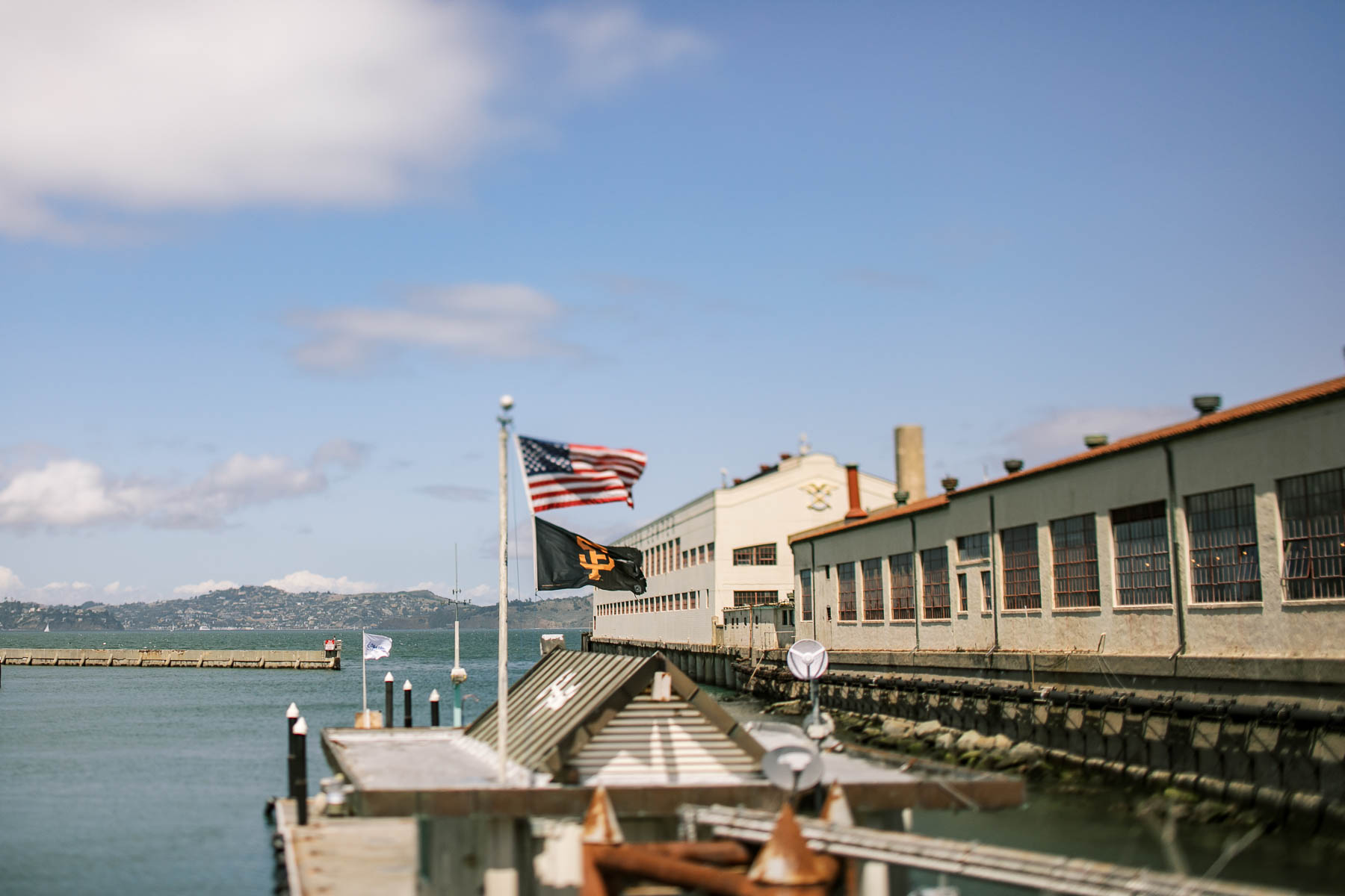 San-Francisco-Gallery-308-disco-balls-graphic-designer-wedding-18