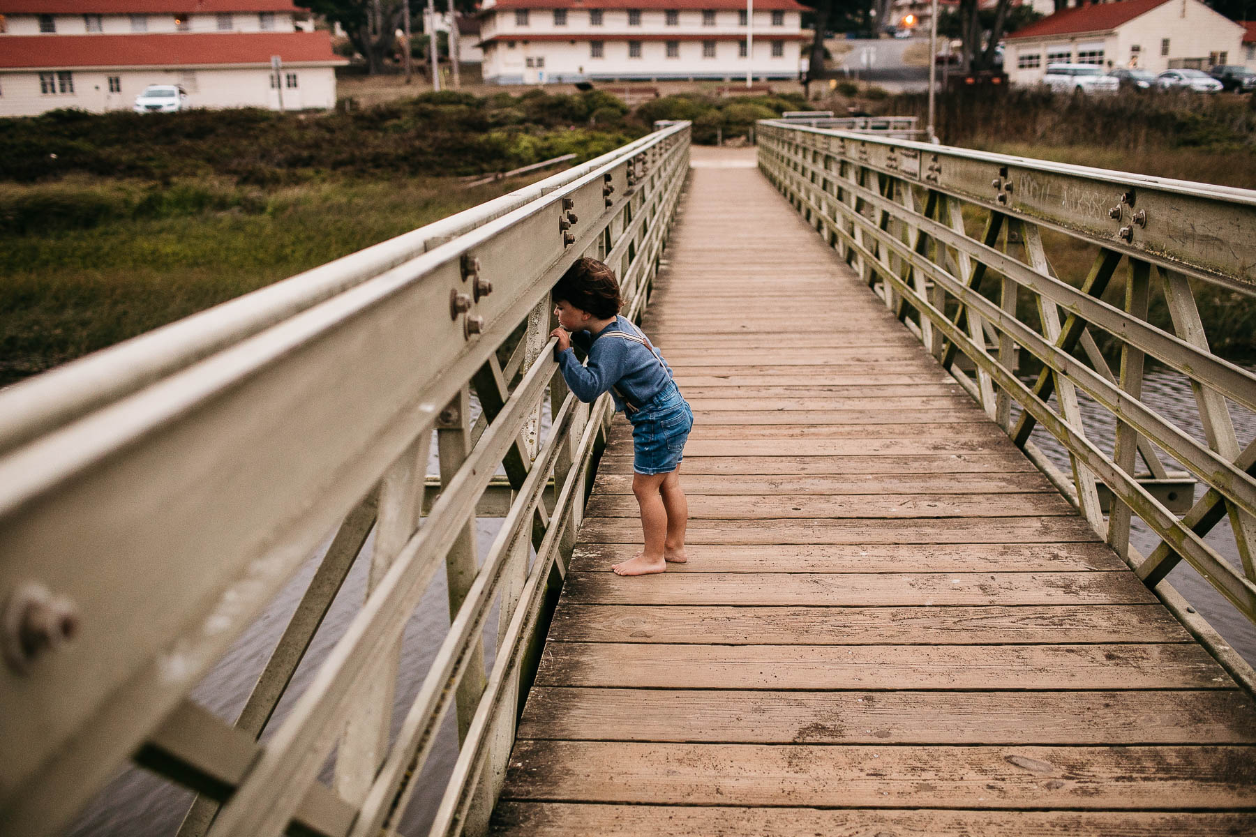 rode-beach-summer-gloomy-family-session-38