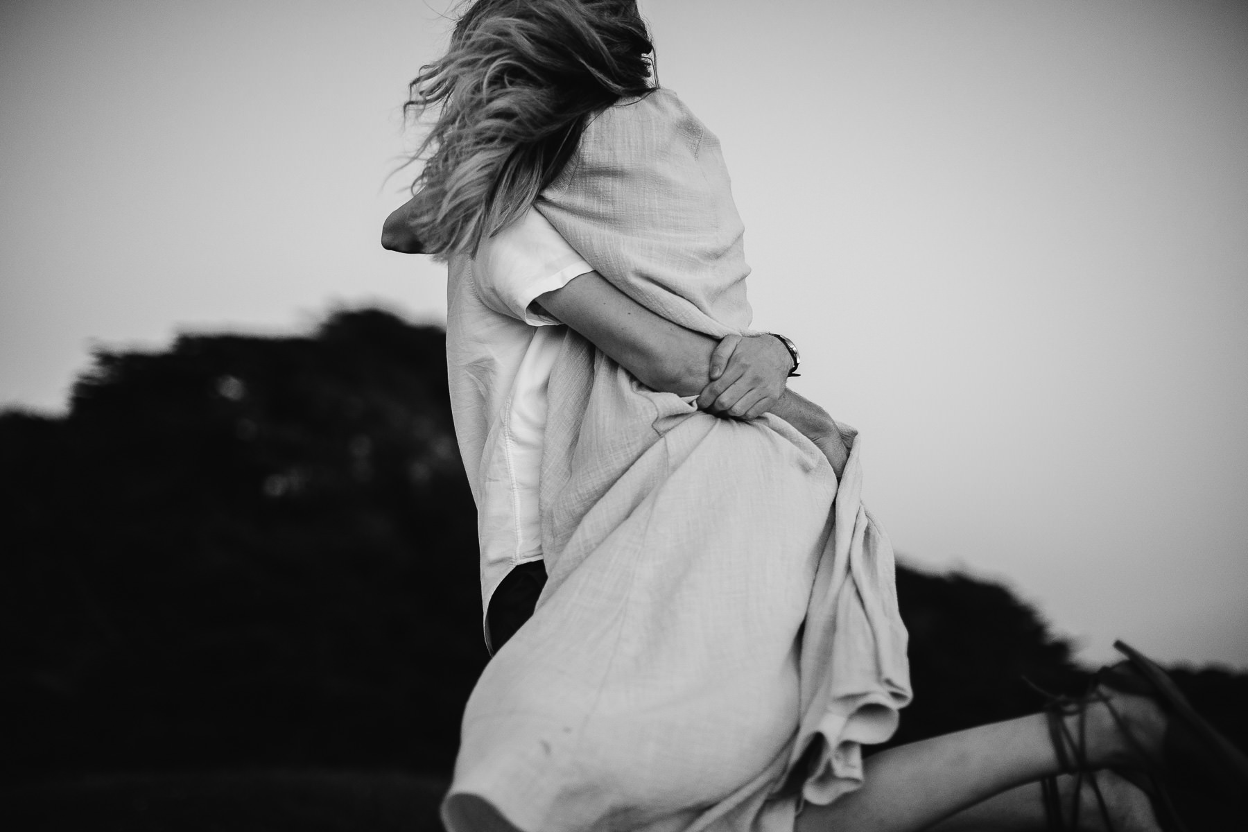 summer-san-francisco-lifestyle-coastal-engagement-session-53