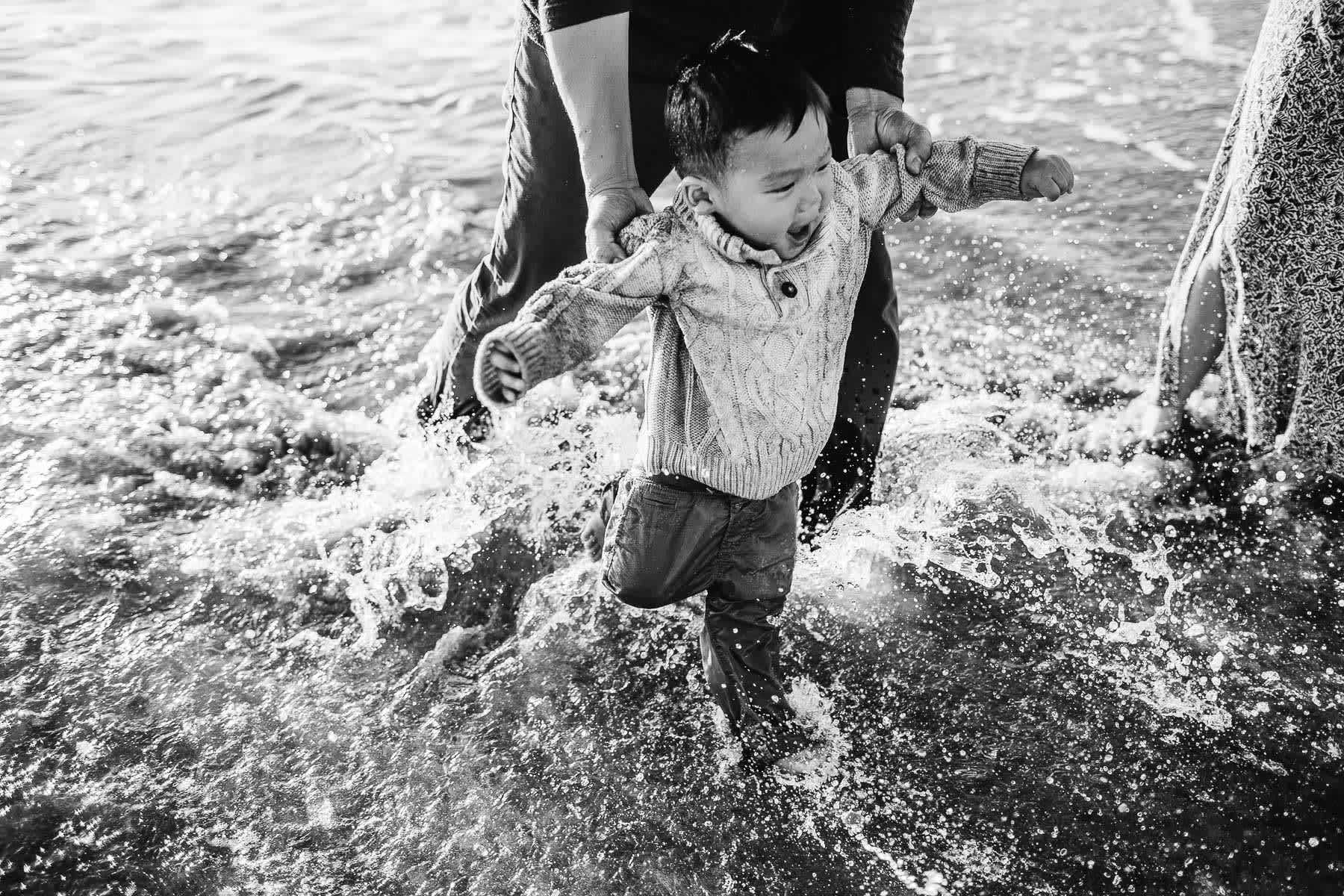 Half-moon-bay-beachy-sunset-lifestyle-family-session-16